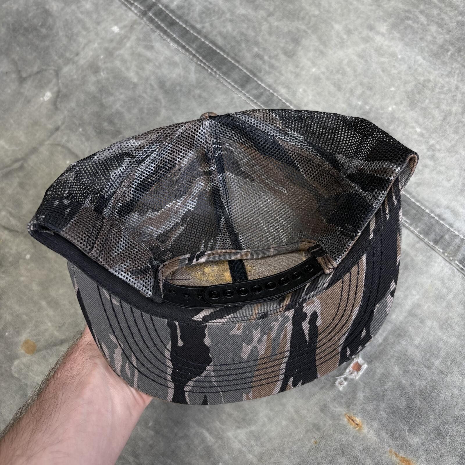 Vintage Vintage Deadstock Camo SFA Farmer’s Association Trucker Hat Size ONE SIZE - 2 Thumbnail