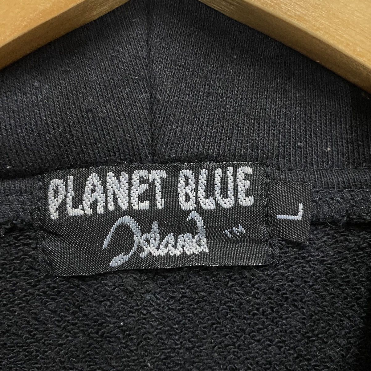 Japanese Brand × Vintage Planet Blue Island Big Logo Zipper Hoodie Size US L / EU 52-54 / 3 - 13 Thumbnail