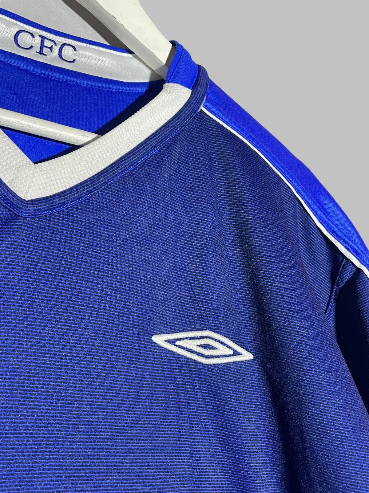 Umbro × Vintage Chelsea FC Umbro 2003/05 Home Vintage Revisable Jersey Size US XL / EU 56 / 4 - 15 Thumbnail