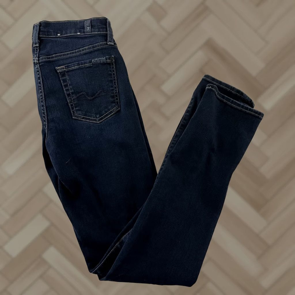 7 For All Mankind 7 For All Mankind Roxanne Dark Wash Jeans Blue 26 Womens Denim Straight Jeans Roxanne 7 For All Mankind 26 Dark Blue Womens Jeans Size 26" / US 2 / IT 38 - 1 Thumbnail