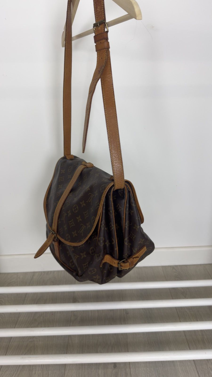 Louis Vuitton Louis Vuitton vintage Saumur 35 Monogram Crossbody Size ONE SIZE - 3 Thumbnail