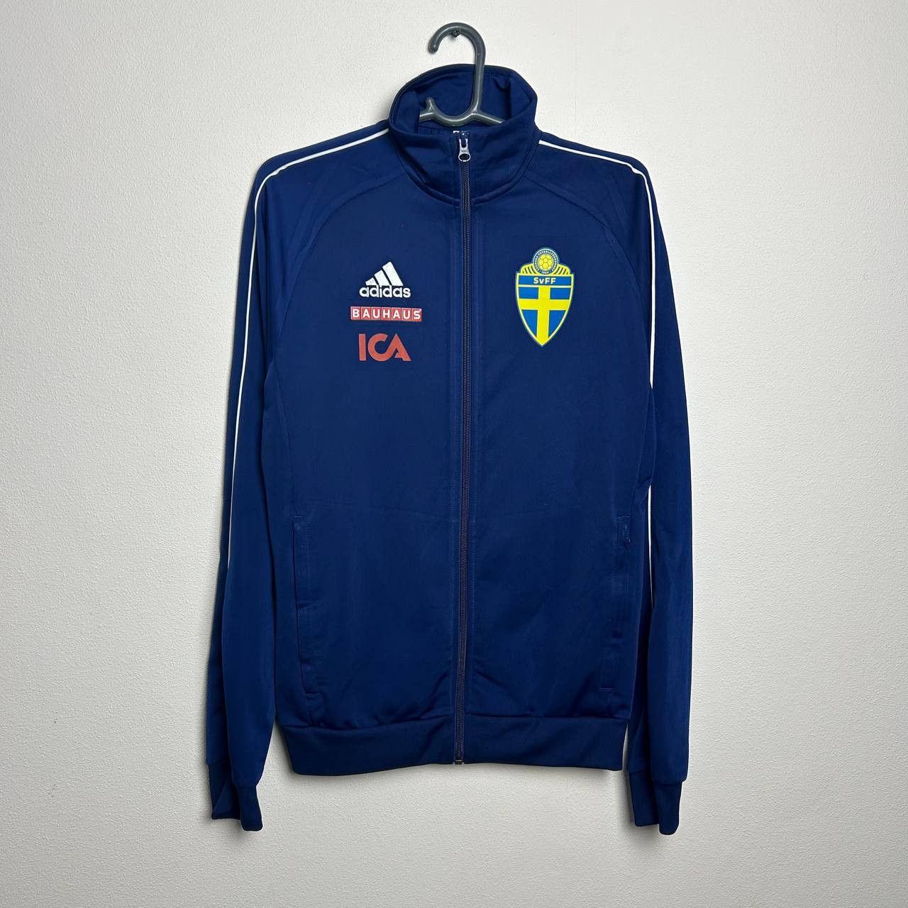 Adidas Mens Adidas Sweden national soccer training sweatshirt Size US XS / EU 42 / 0 - 1 Thumbnail