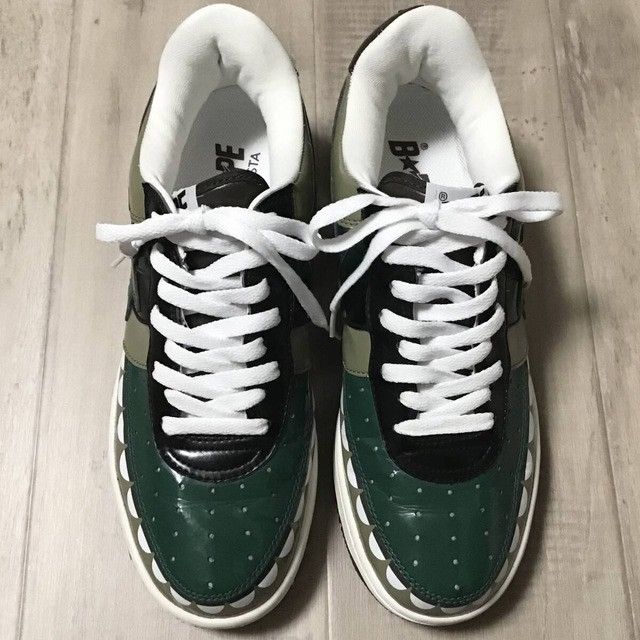 Bape × Kaws × Nigo KAWS CHOMPERS BAPE STA Patent Leather Sneakers APE NIGO Size US 9.5 / EU 42-43 - 4 Thumbnail