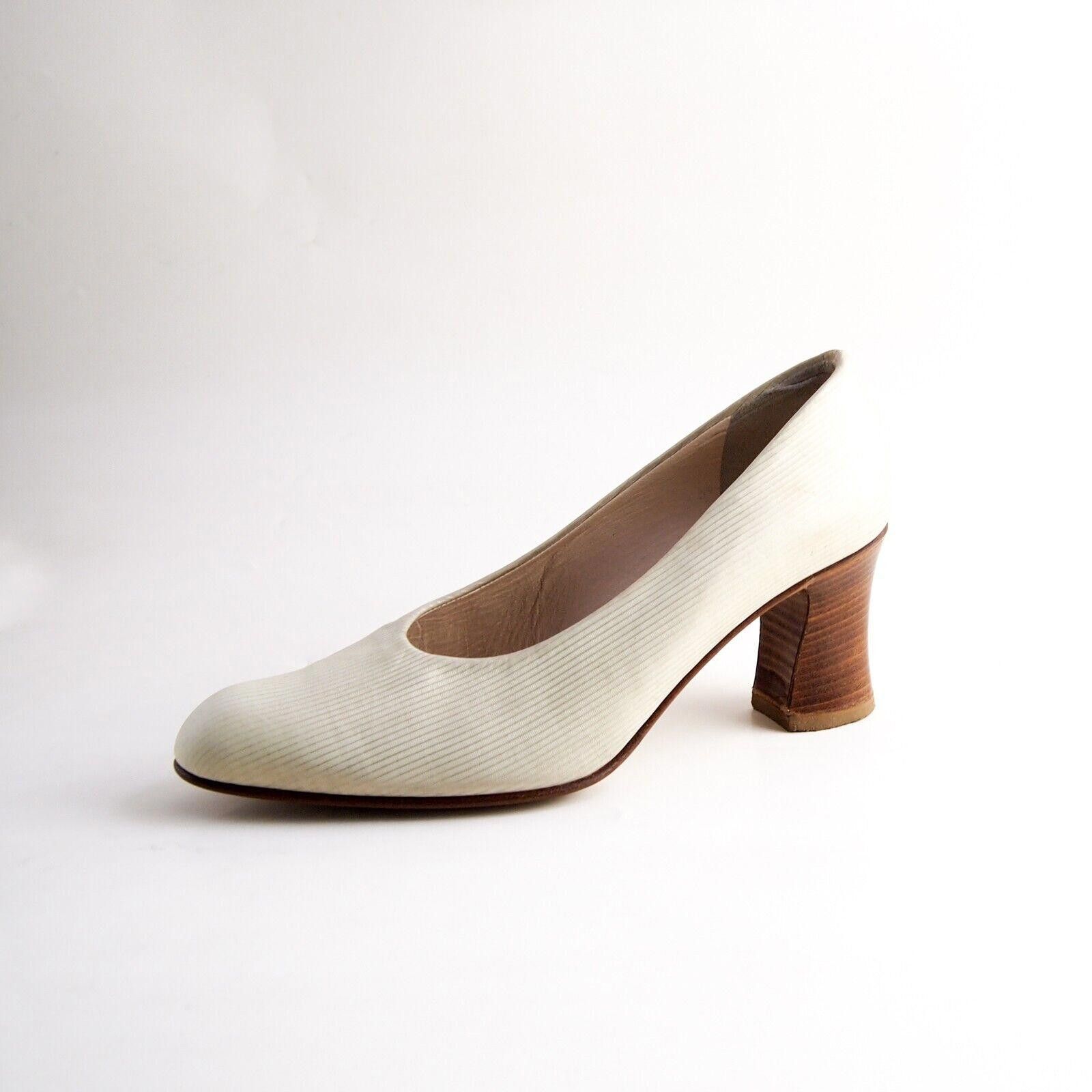 Bally Bally Mid Heel Pumps Ivory Satin Womens US 7 EU 37.5 Size US 7 / IT 37 - 1 Thumbnail