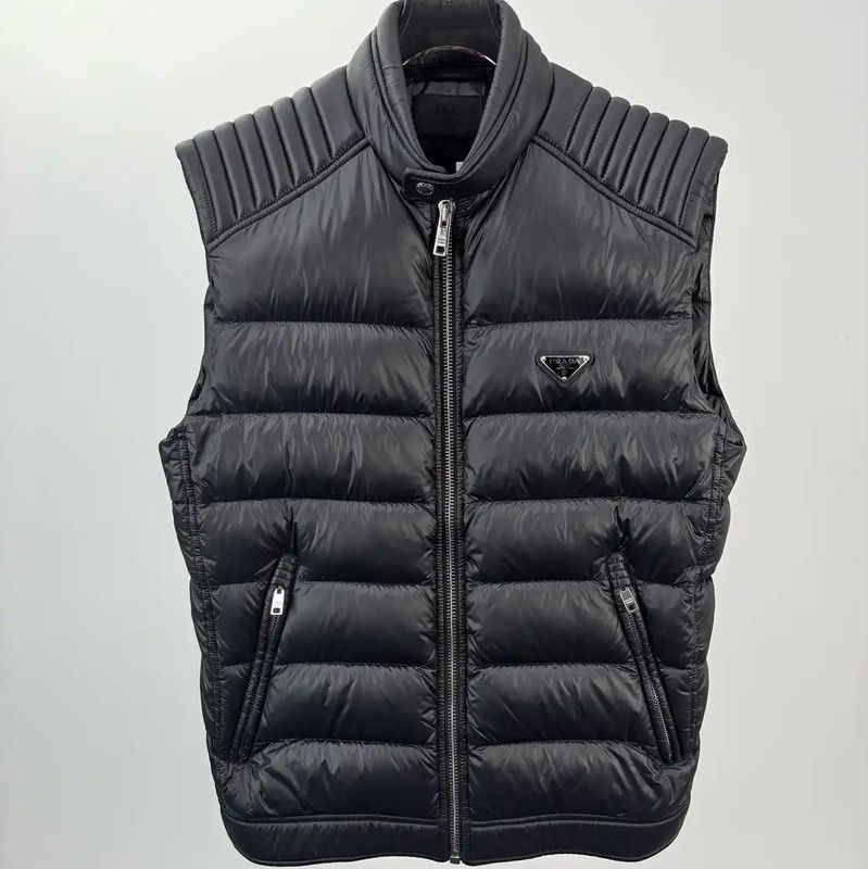 Prada Prada Black Men's Down Vest M Size Size US M / EU 48-50 / 2 - 1 Thumbnail
