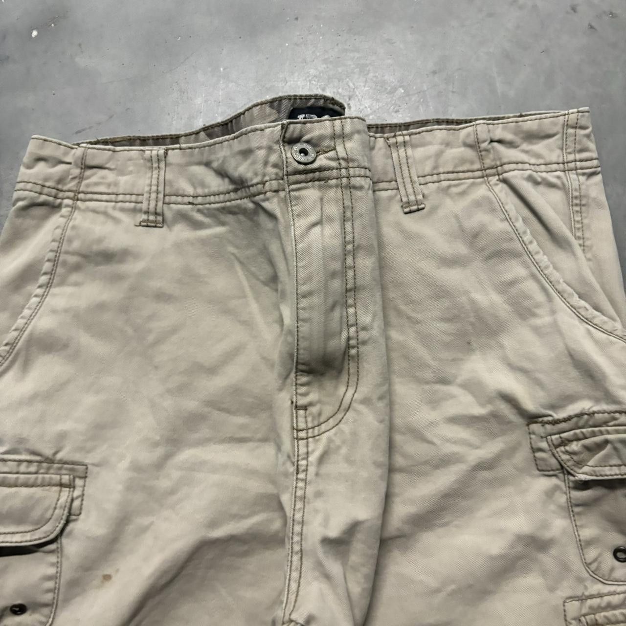 Japanese Brand × Vintage Crazy Vintage Y2K/2000s Baggy Khaki Skater Style Cargo Shorts! Size US 38 / EU 54 - 2 Thumbnail