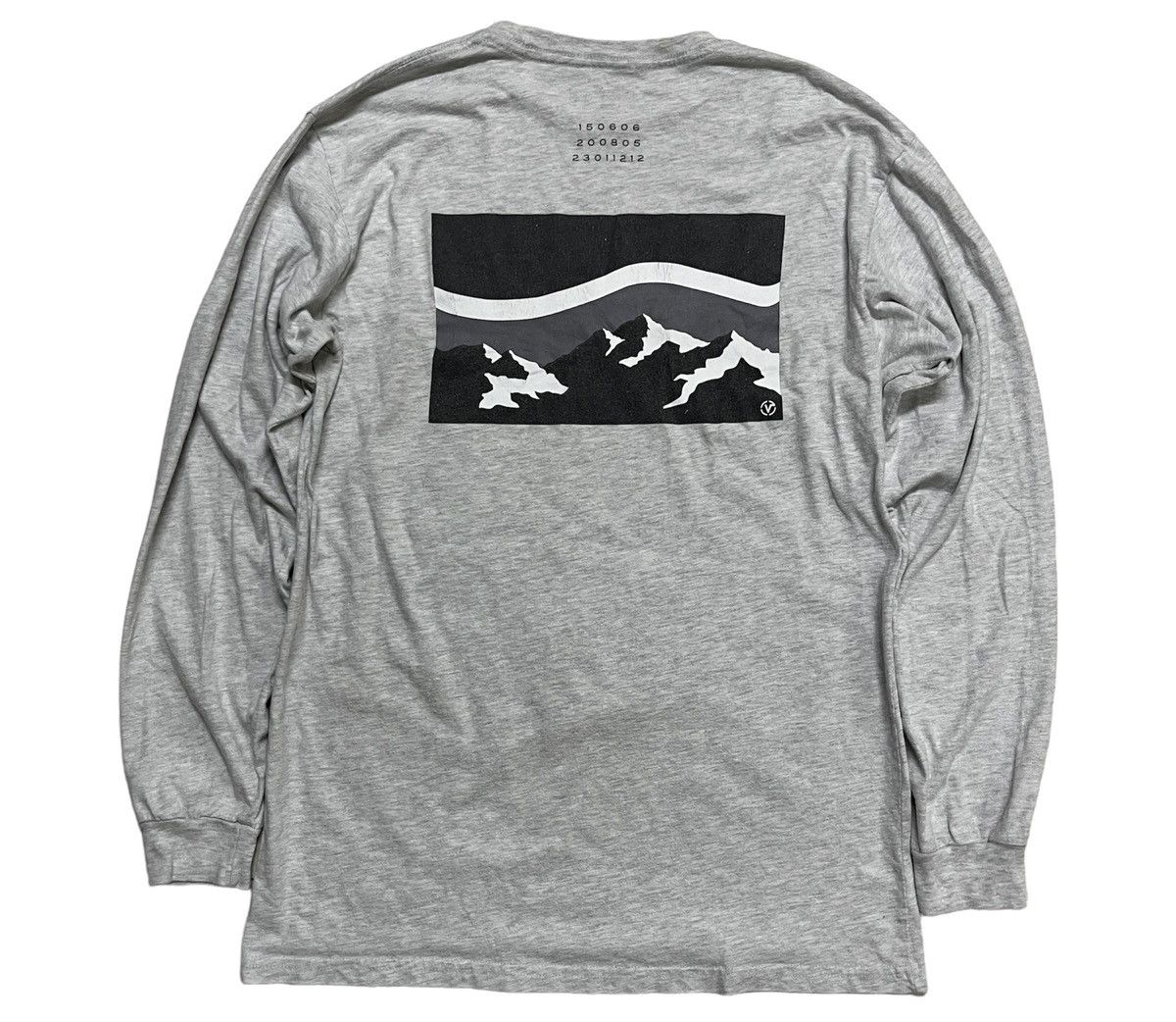 Vans Vans Mountain Longsleeve T Shirt Size US S / EU 44-46 / 1 - 1 Thumbnail