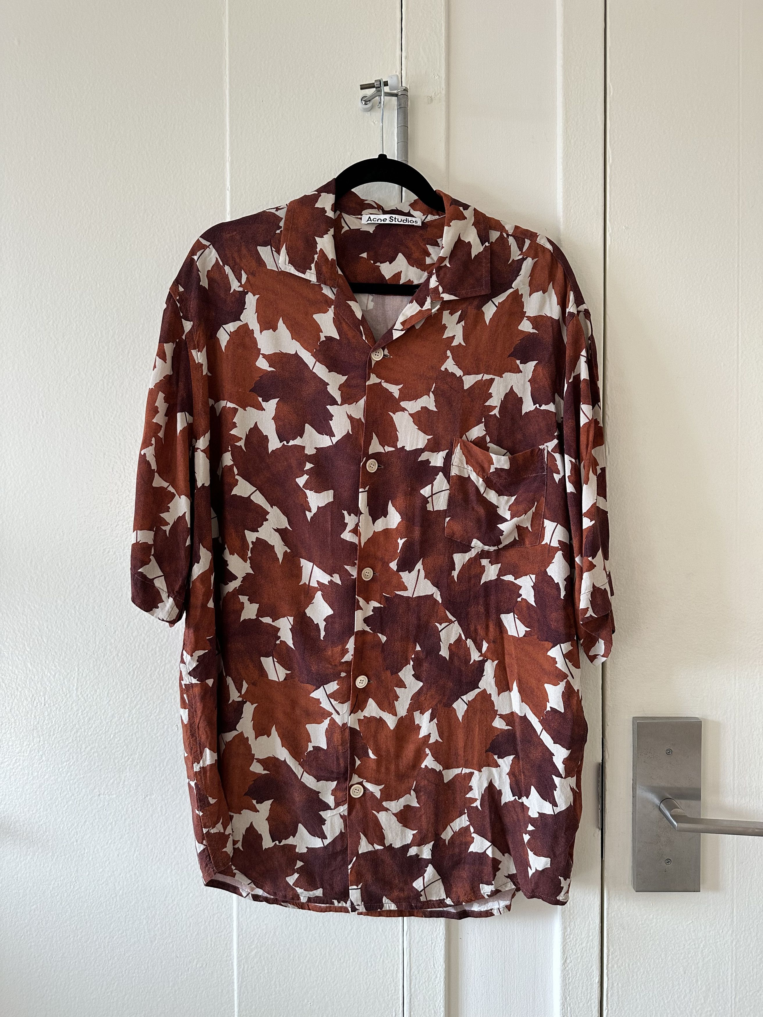 Acne Studios Acne Studios Leaves Camp Collar Button Up Shirt Size US L / EU 52-54 / 3 - 1 Thumbnail