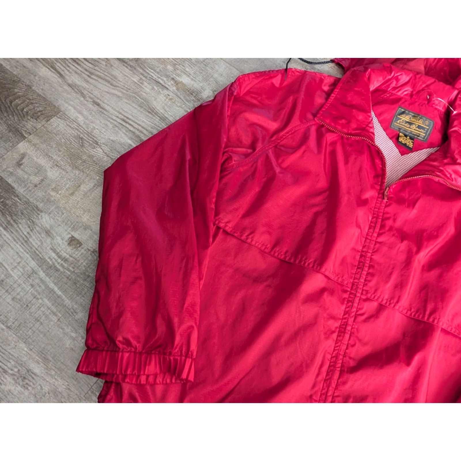 Eddie Bauer VINTAGE Eddie Bauer Windbreaker Jacket Mens L Red Full Zip Hooded 80s 90s Outdoor Lightweight NWOT Size US L / EU 52-54 / 3 - 3 Thumbnail