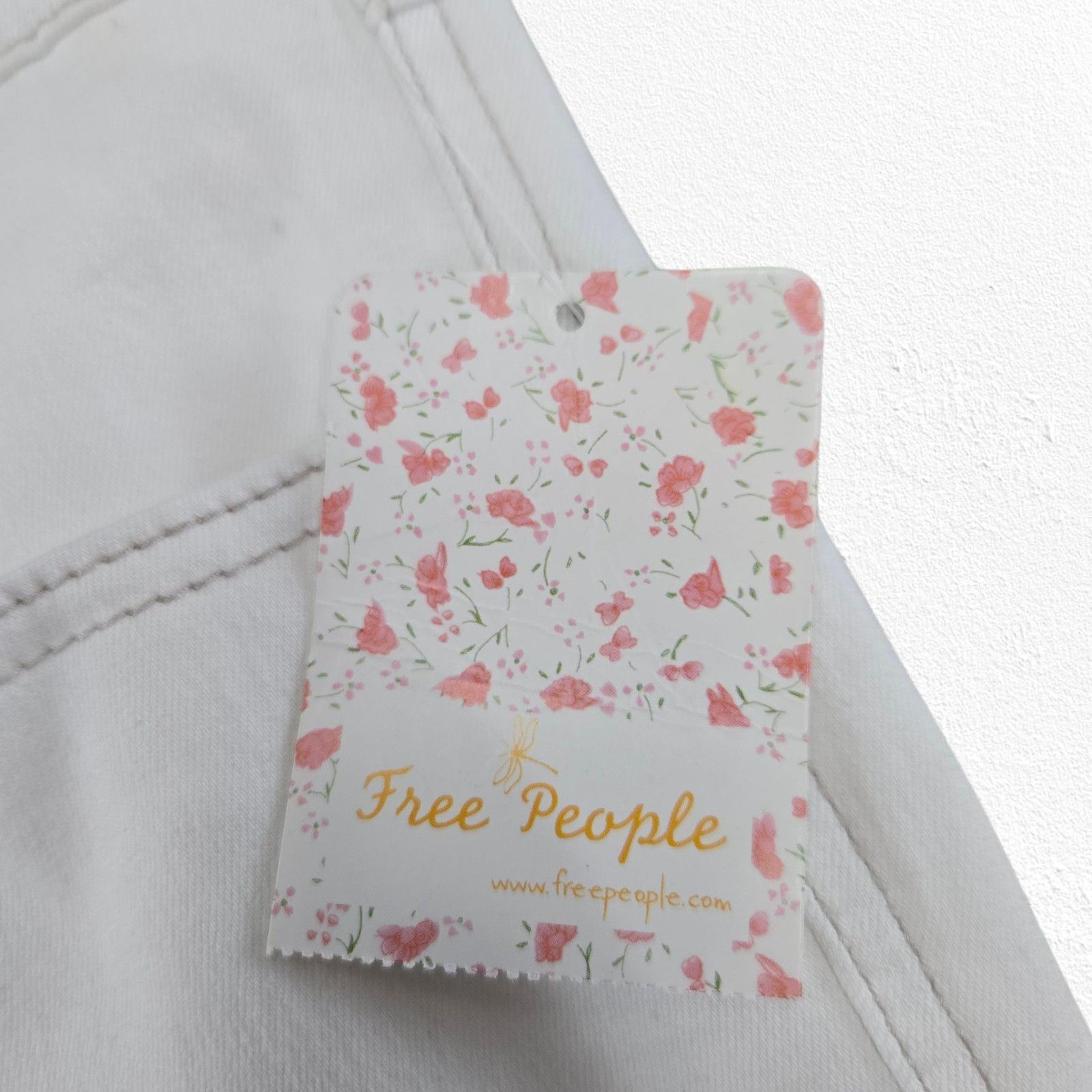 Free People Free People White Kick Flare Jeans Cropped Denim Size 28 Size 28" / US 6 / IT 42 - 5 Thumbnail