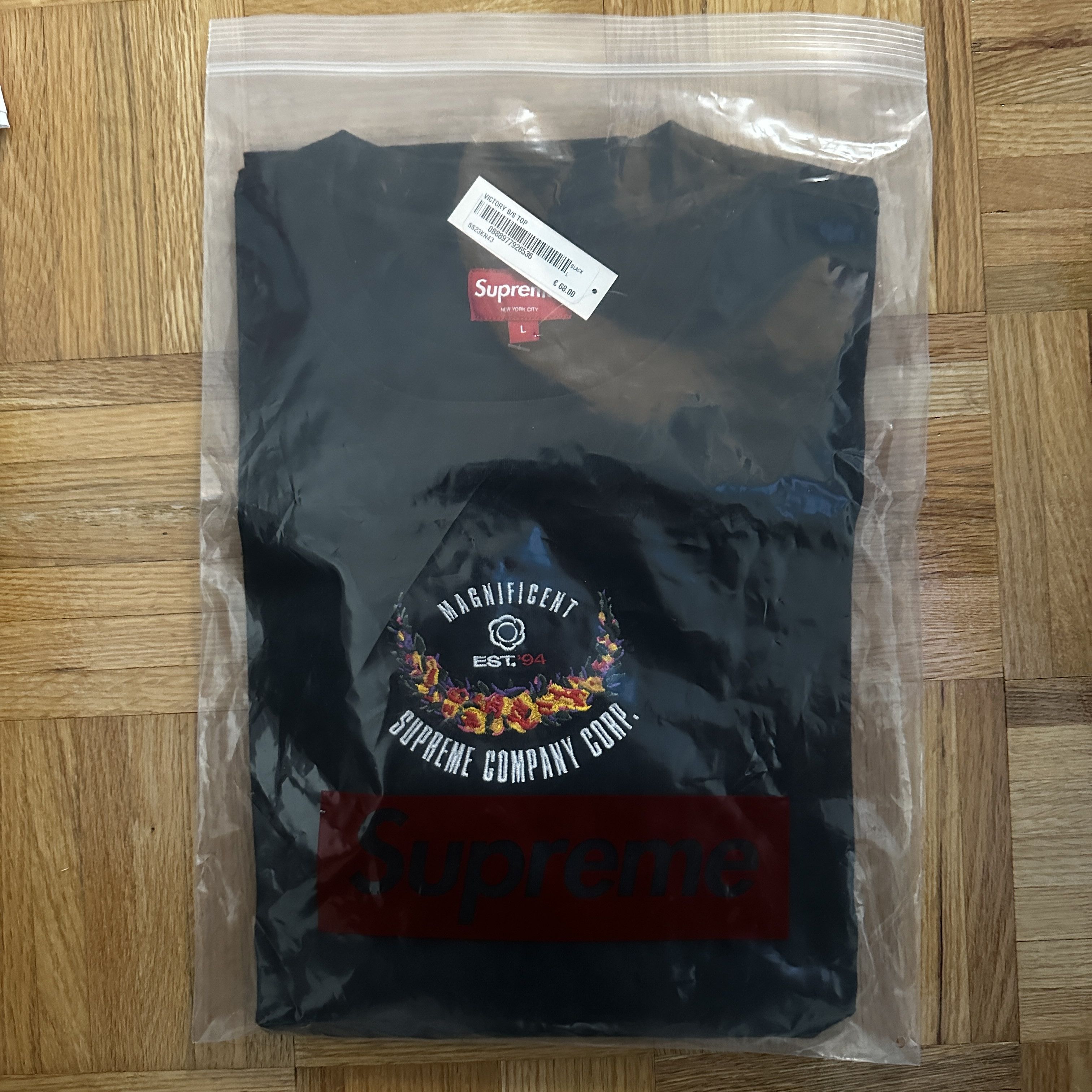 Supreme Supreme Victory SS Top Black Large SS23 Size US L / EU 52-54 / 3 - 4 Thumbnail