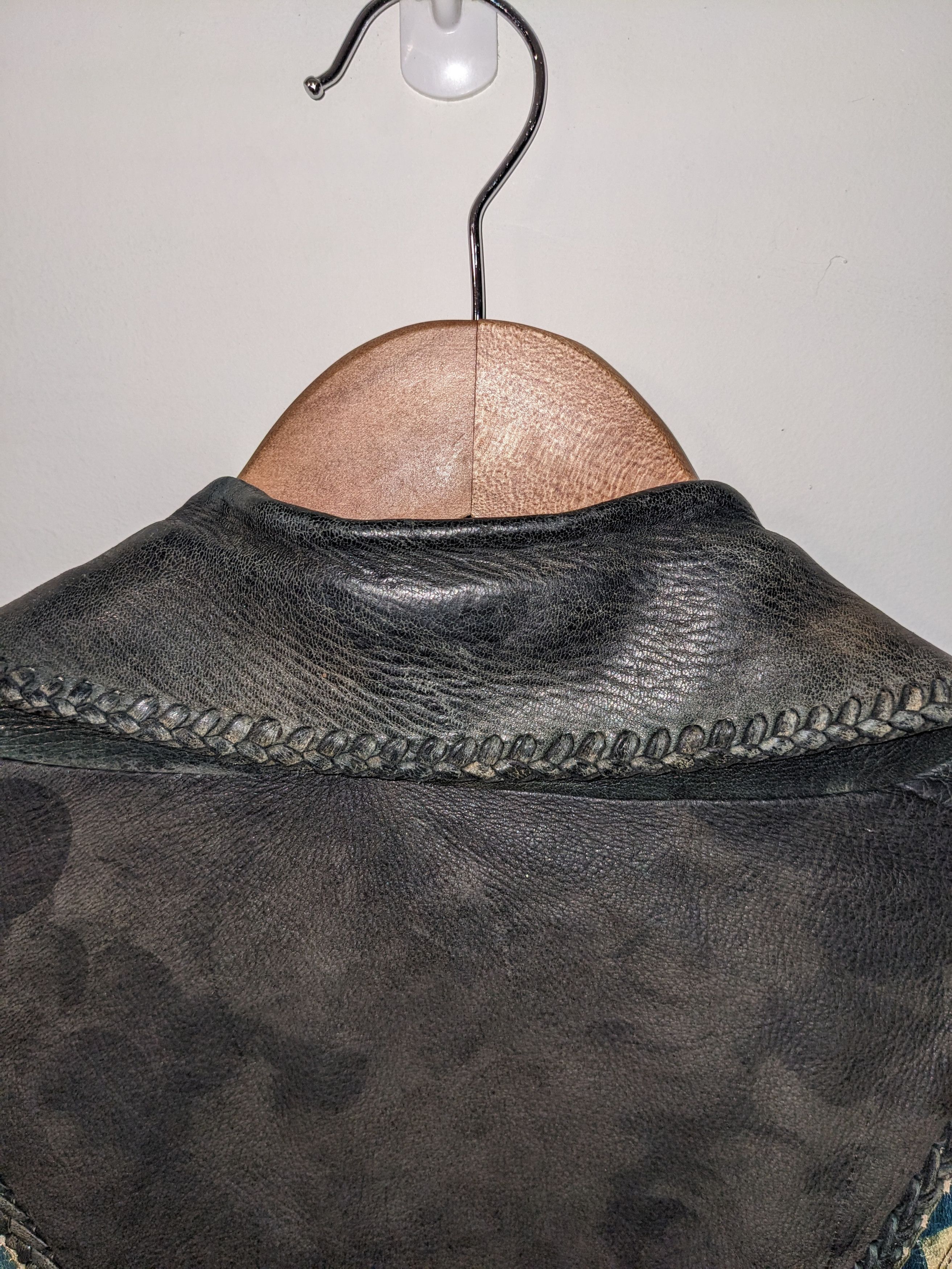 Designer × Vintage Vintage Native American Tribal Western Leather Vest Jacket Size US L / EU 52-54 / 3 - 17 Thumbnail