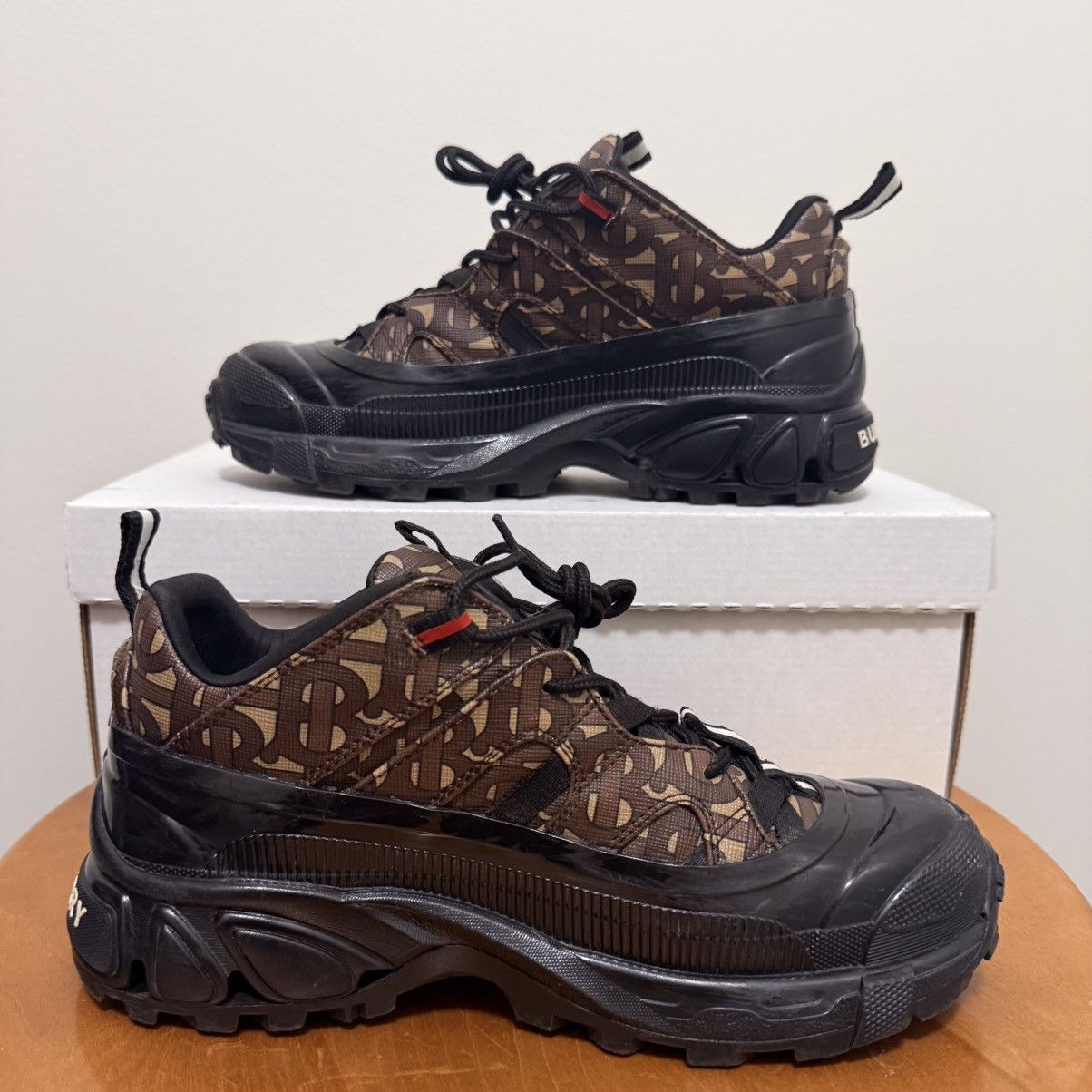 Burberry Burberry Arthur Mens Brown Leather Sneaker Size 7 Size US 7 / EU 40 - 2 Thumbnail