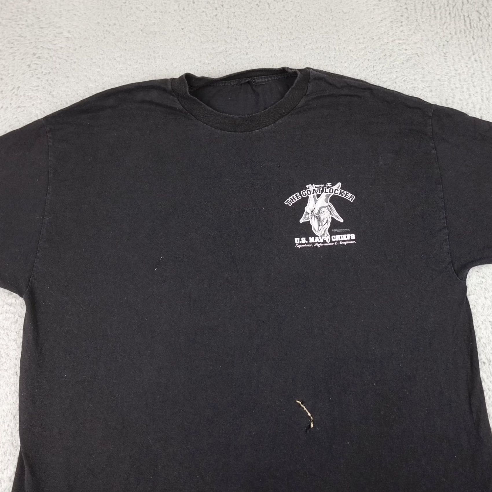 Vintage VINTAGE US Navy Chiefs Shirt Mens Large Goat Locker Military Graphic 2006 Tee Size US L / EU 52-54 / 3 - 3 Thumbnail