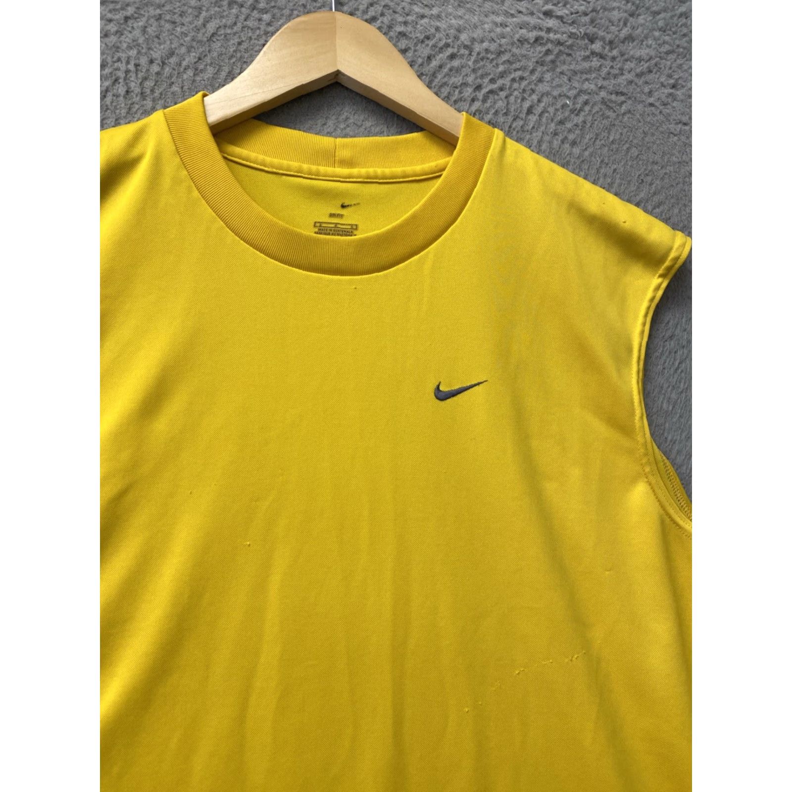 Nike VINTAGE Nike Muscle T-Shirt Large Yellow Sleeveless Dri-Fit Mens Size US M / EU 48-50 / 2 - 2 Thumbnail