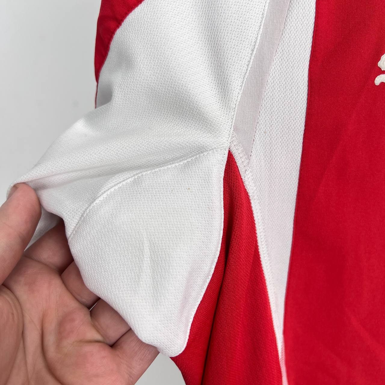 Puma × Vintage Vintage Switzerland National 2004 Jersey Soccer Shirt Size US M / EU 48-50 / 2 - 6 Thumbnail