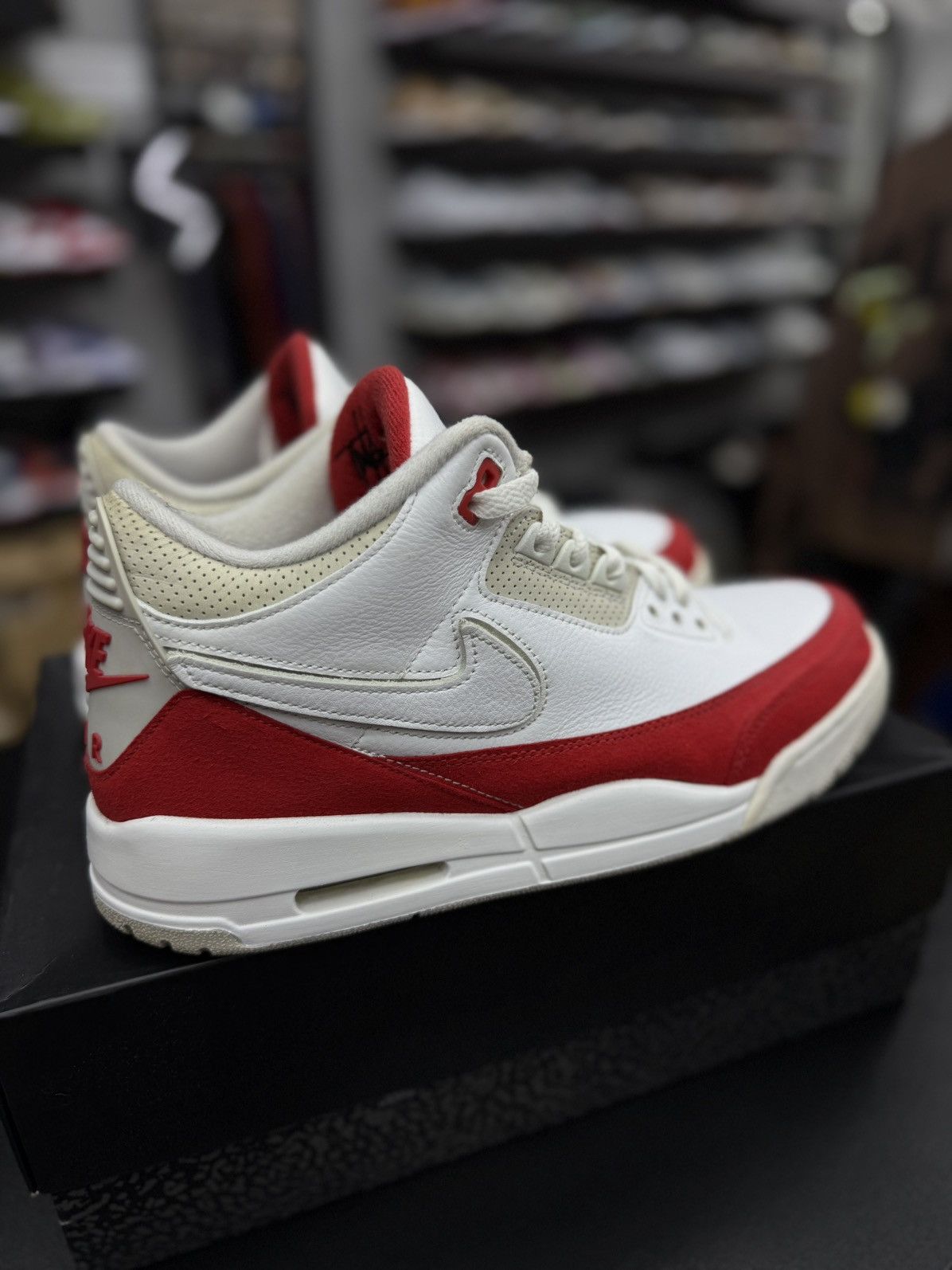 Jordan Brand Jordan 3 Tinker University Red Size (11.5) 2019 (CJ0939-100) Size US 11.5 / EU 44-45 - 5 Thumbnail