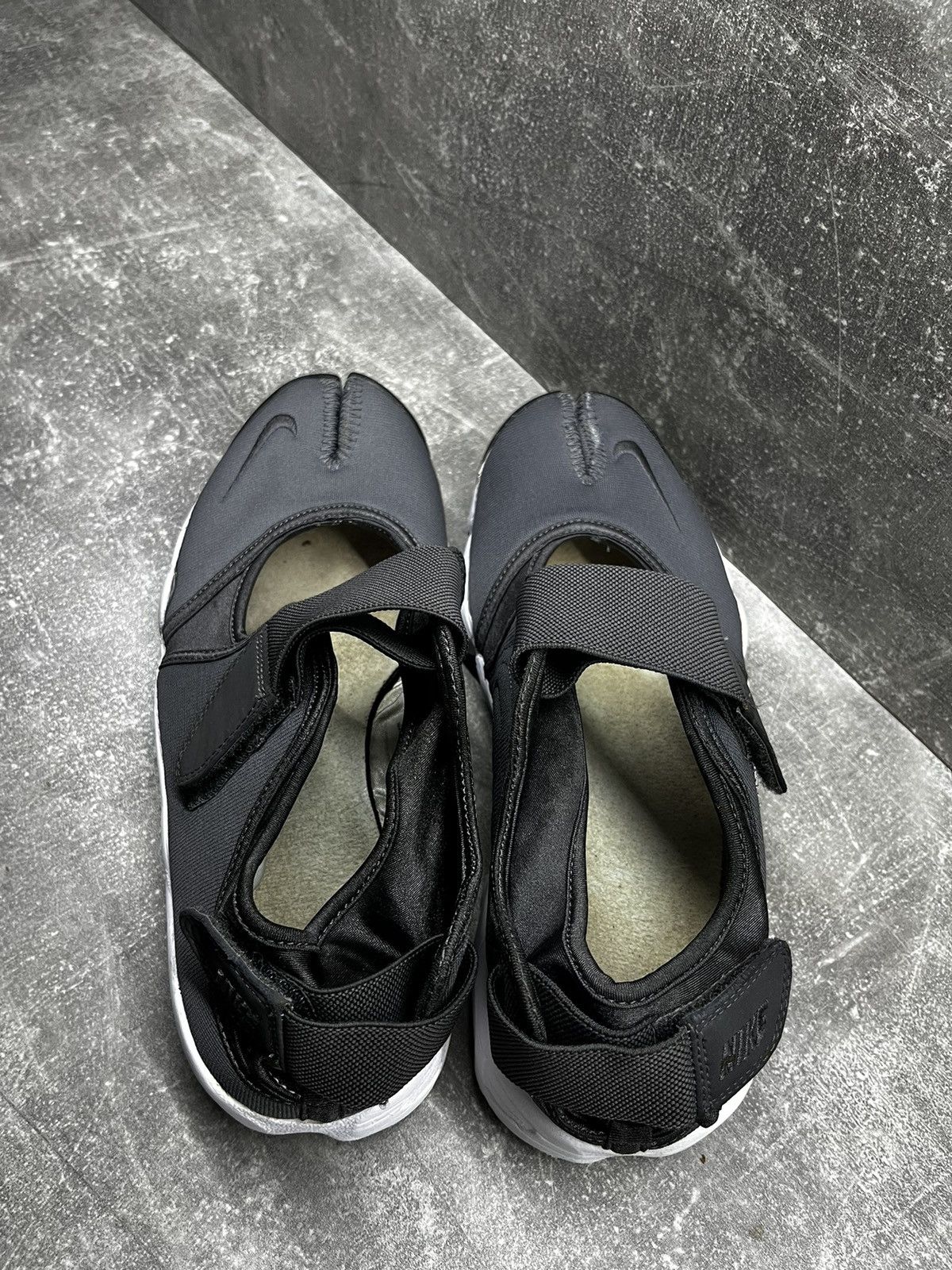 Nike × Vintage Vintage Nike Air Rift Sandals Tabi Black Shoes Vintage Y2k Size US 9 / EU 42 - 14 Thumbnail