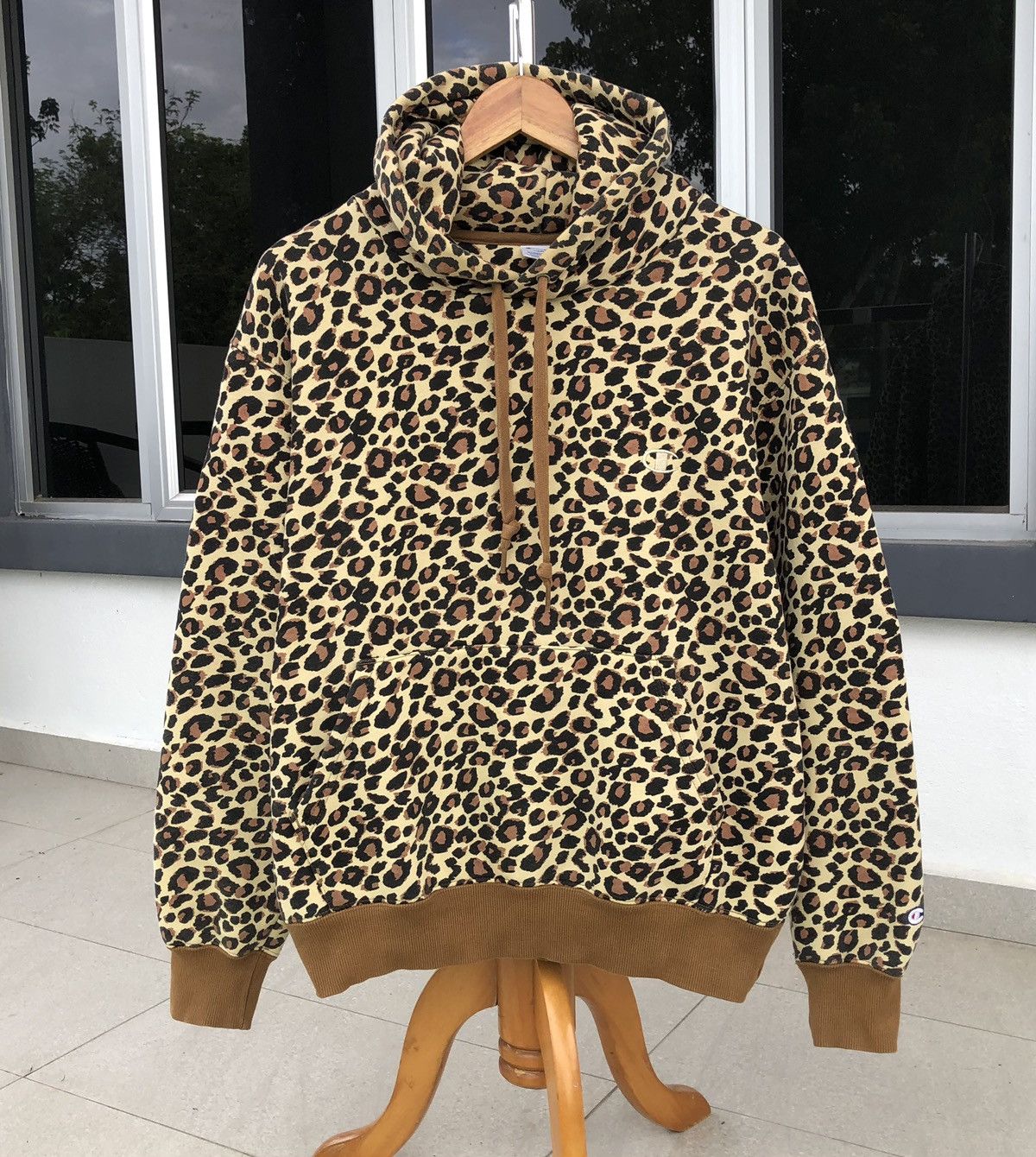 Champion Champion Leopard Printed Sweatshirt With Hoodie Size US L / EU 52-54 / 3 - 10 Thumbnail