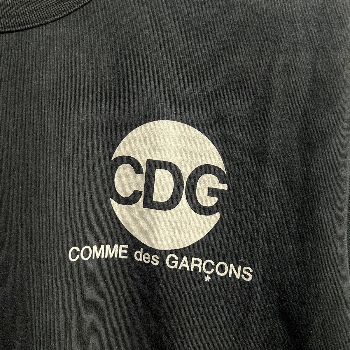 CDG by Comme des Garcons ARCHIVAL! 2010s Comme Des Garçons CDG Japanese Flag Logo Tee Size US L / EU 52-54 / 3 - 3 Thumbnail