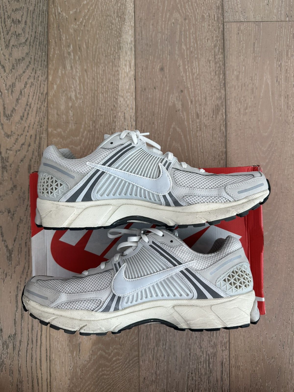 Nike Nike Zoom Vomero 5 Platinum Tint Size US 14 / EU 47 - 5 Thumbnail