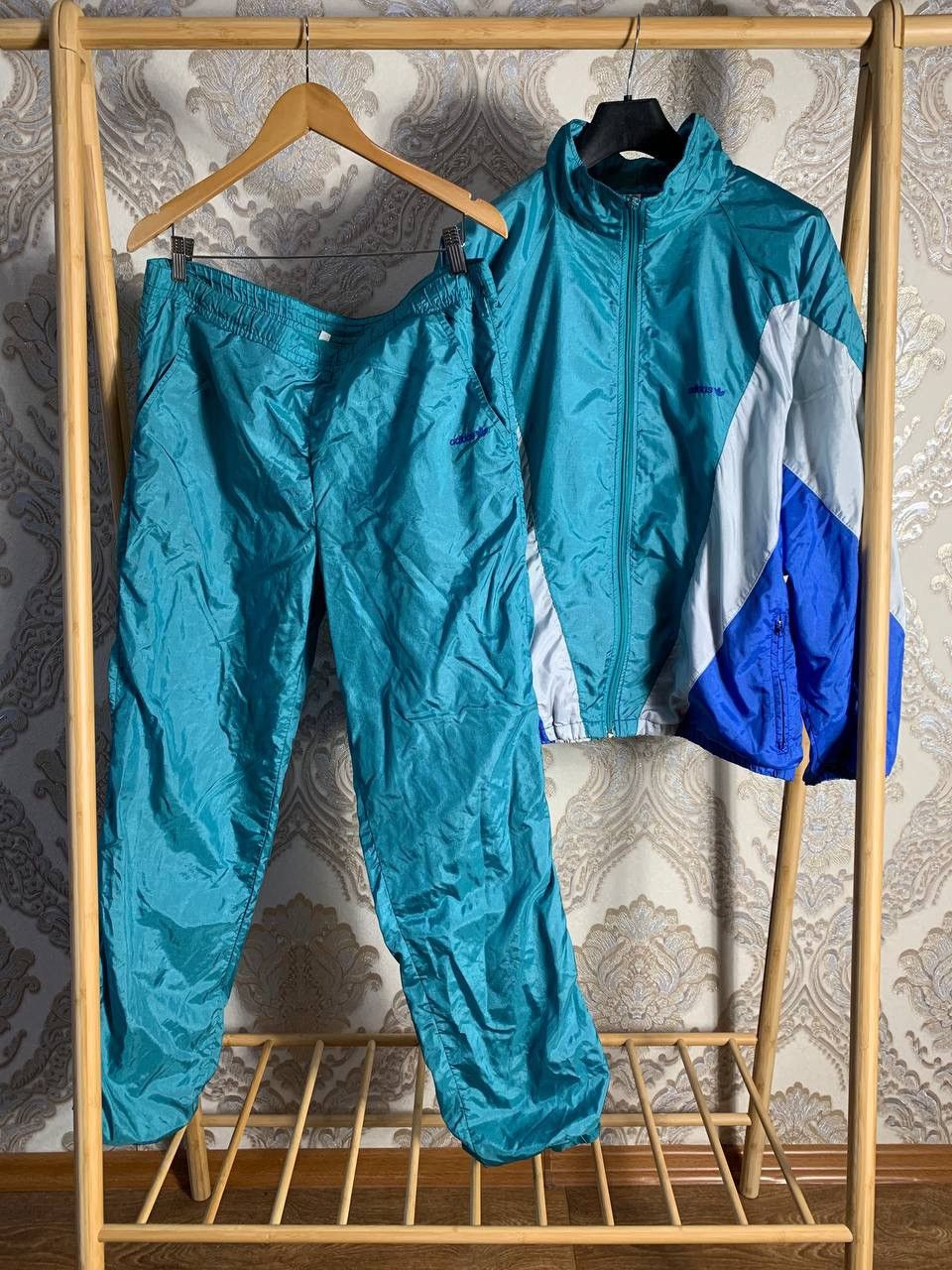 Adidas VINTAGE ADIDAS ORIGINAL EQUIPMENT SUIT SPORTSWEAR RETRO 90s Size US M / EU 48-50 / 2 - 2 Thumbnail