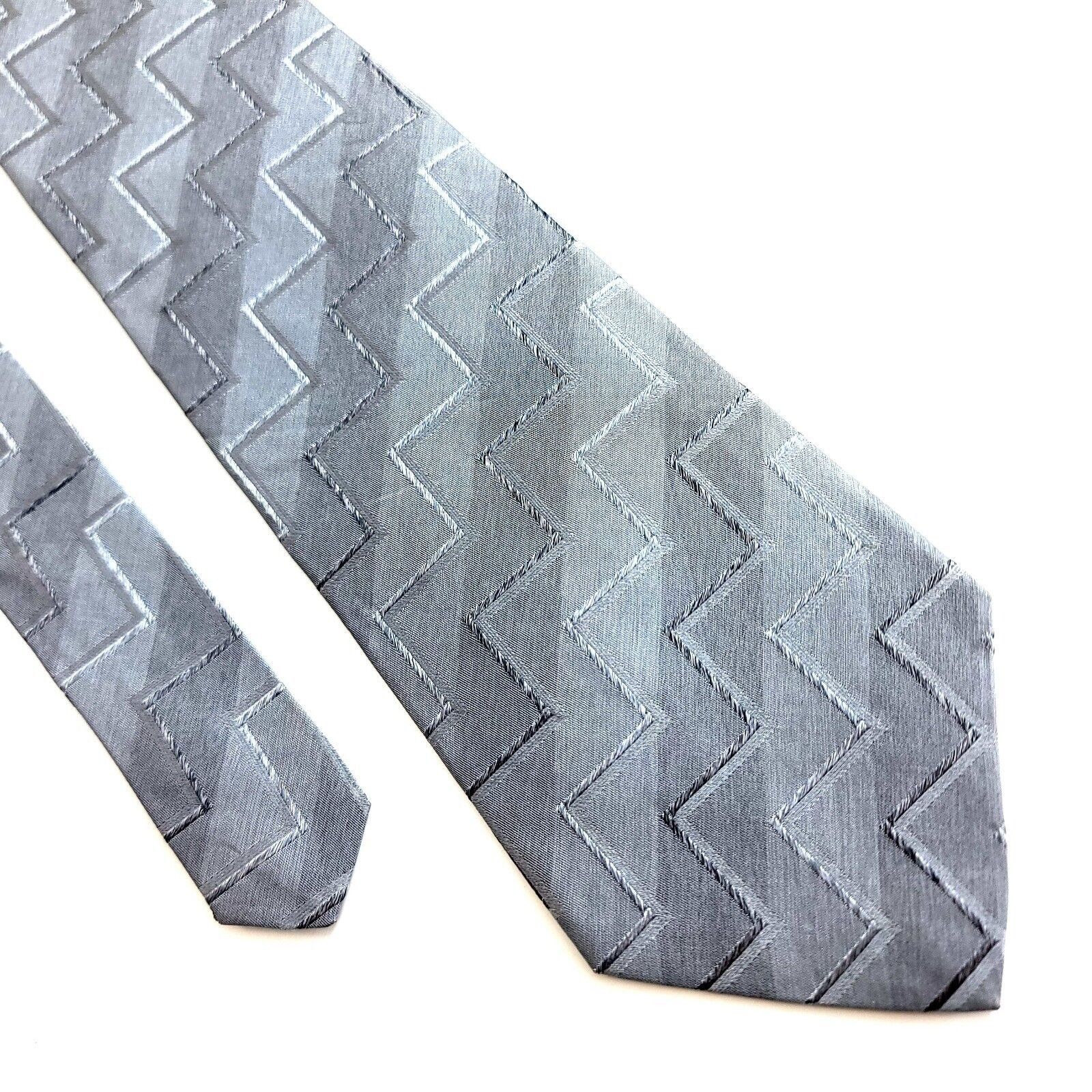 Jones New York Jones New York Gray Zig Zag Striped Woven Short Silk Tie Size ONE SIZE - 1 Thumbnail