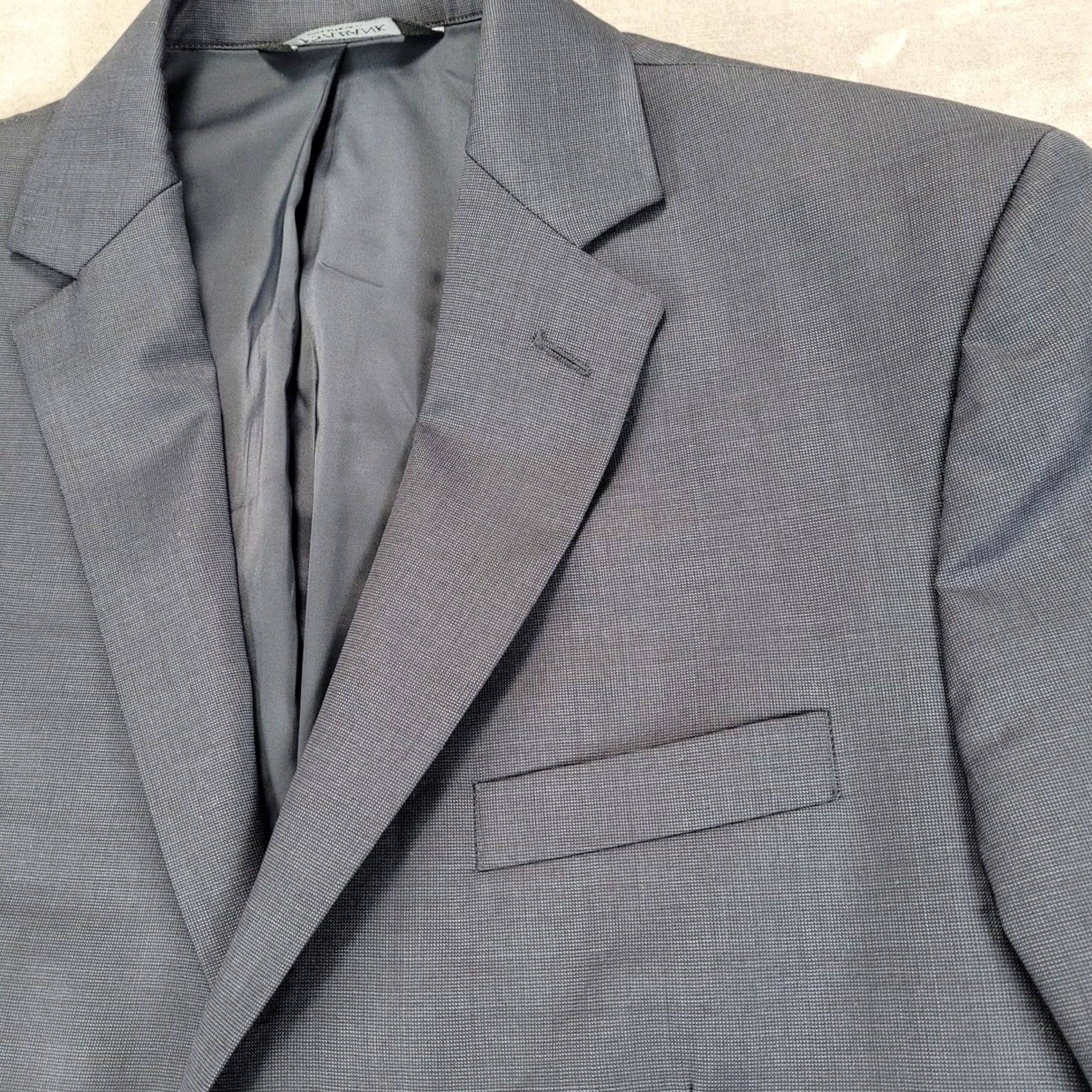 Jos. A. Bank Jos A Bank Traveler Tailored Fit 44L Wool Suit Jacket Blazer Gray Two-Button Notch Lapel Long 4-Button Sleeve Men Size 44R - 2 Thumbnail