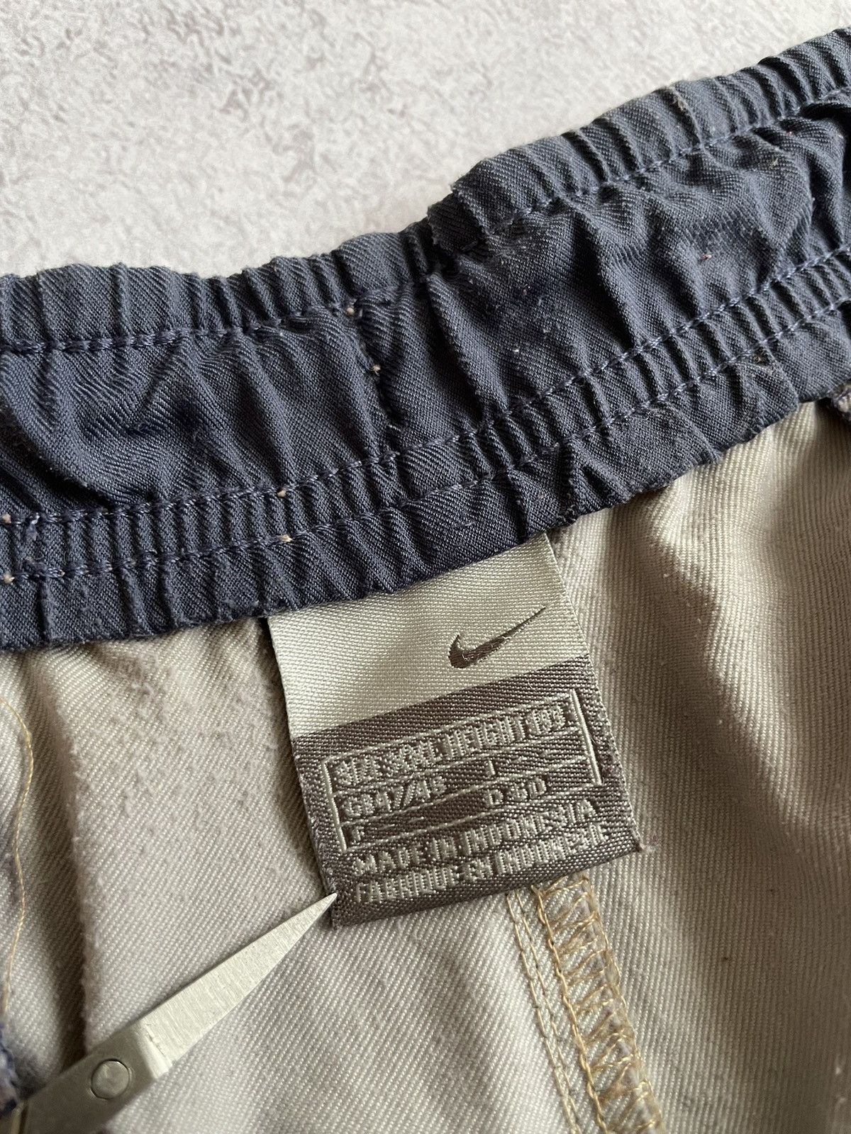 Vintage Vintage Nike Swoosh Embroidered Logo Nylon Pants 90s XXL Size US 37 - 11 Thumbnail