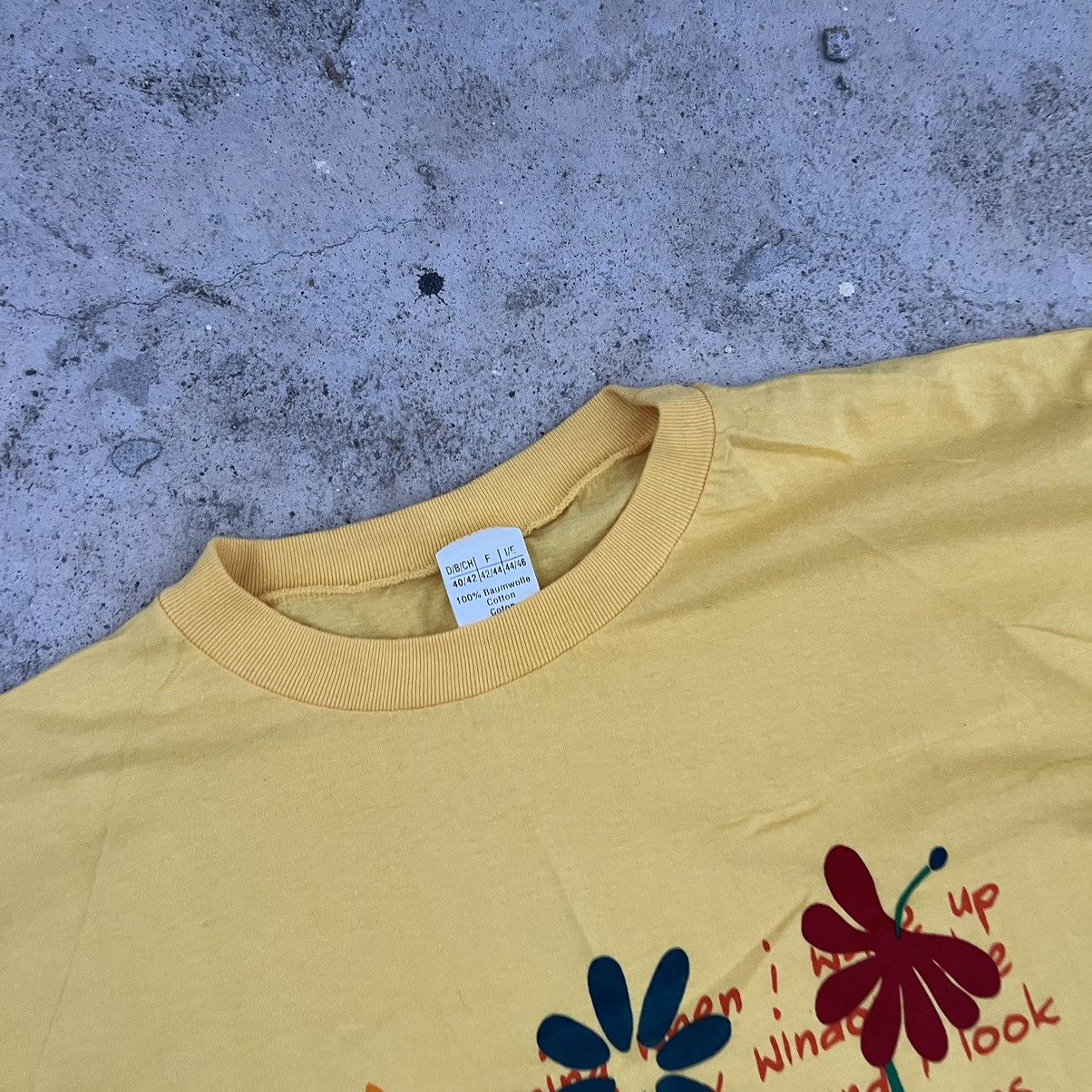 Japanese Brand flower graphic tee y2k vintage style light navy blue tshirt Size US L / EU 52-54 / 3 - 5 Thumbnail