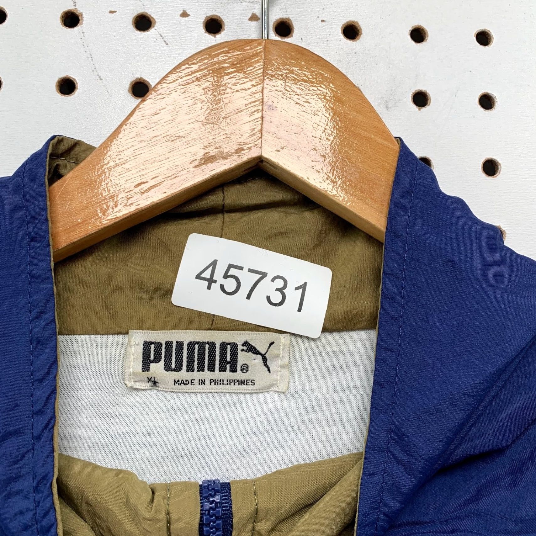 Puma VINTAGE Puma Windbreaker Track Jacket Mens XL Oversized Blue Gold Nylon Size US XL / EU 56 / 4 - 3 Thumbnail