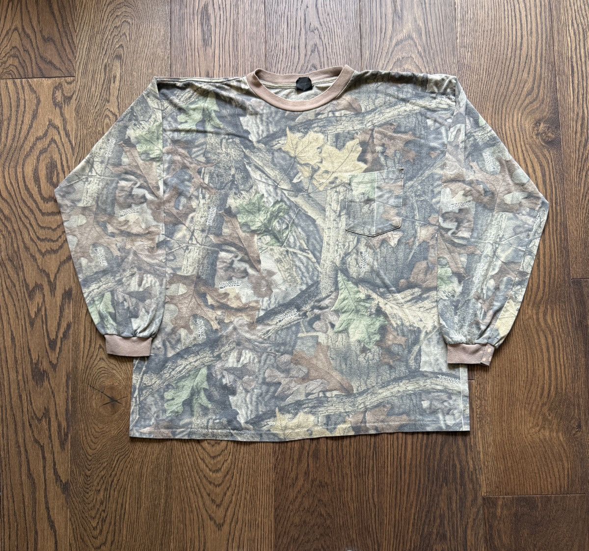 Vintage Vintage 80s Camouflage Long Sleeve Graphic Tee Size US XXL / EU 58 / 5 - 1 Thumbnail