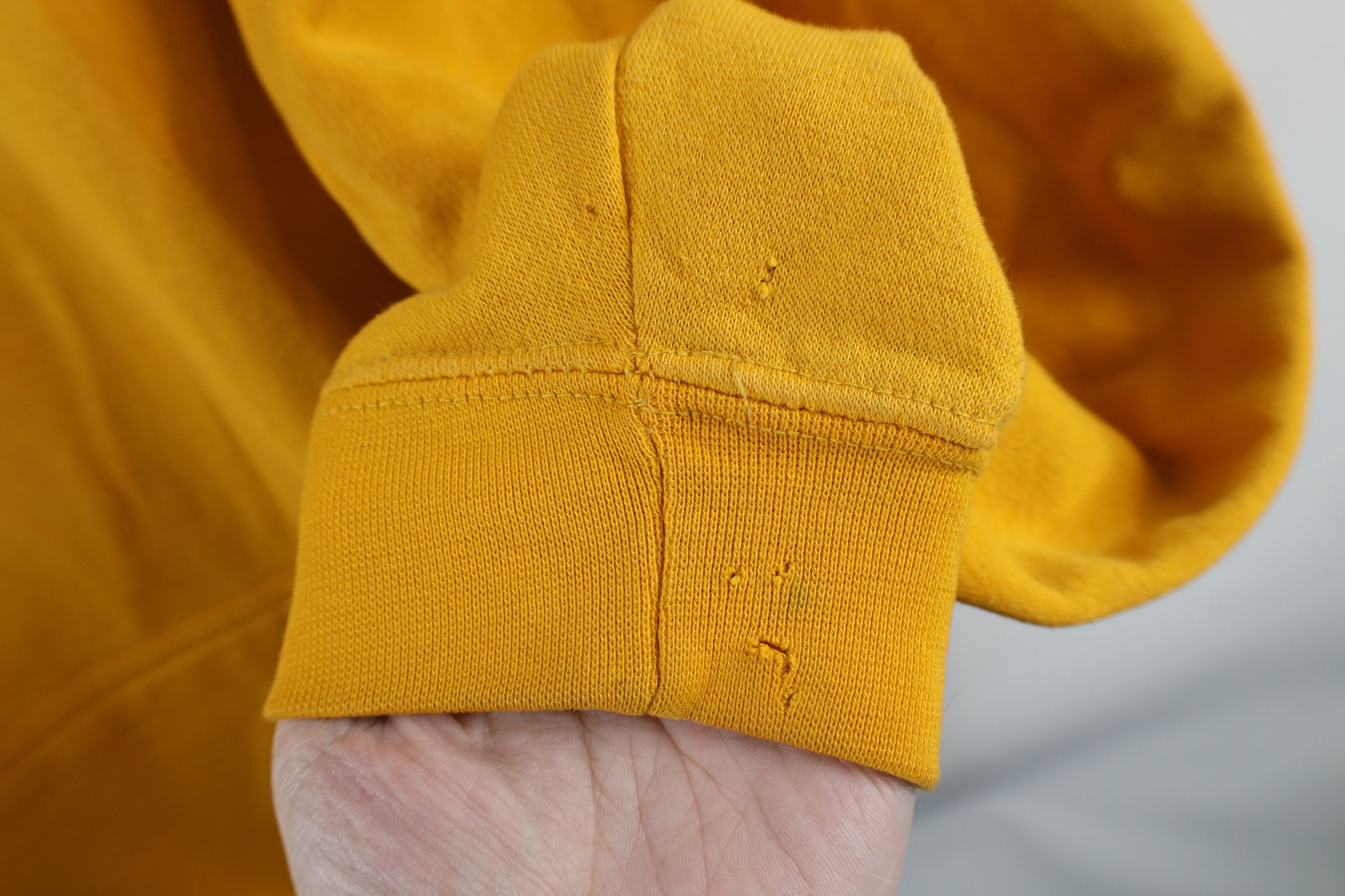 Vintage Vintage 90s Script University of Michigan Hoodie Sweatshirt Size US L / EU 52-54 / 3 - 10 Thumbnail