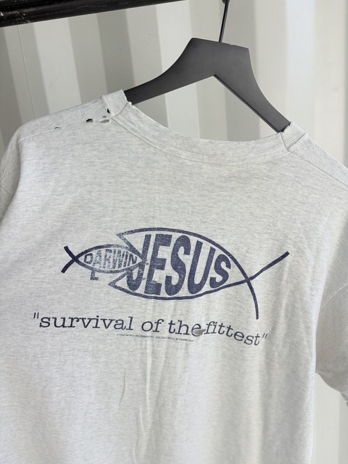 Vintage Survival of the Fittest Jesus Shirt Faded Distressed Size US XL / EU 56 / 4 - 1 Thumbnail