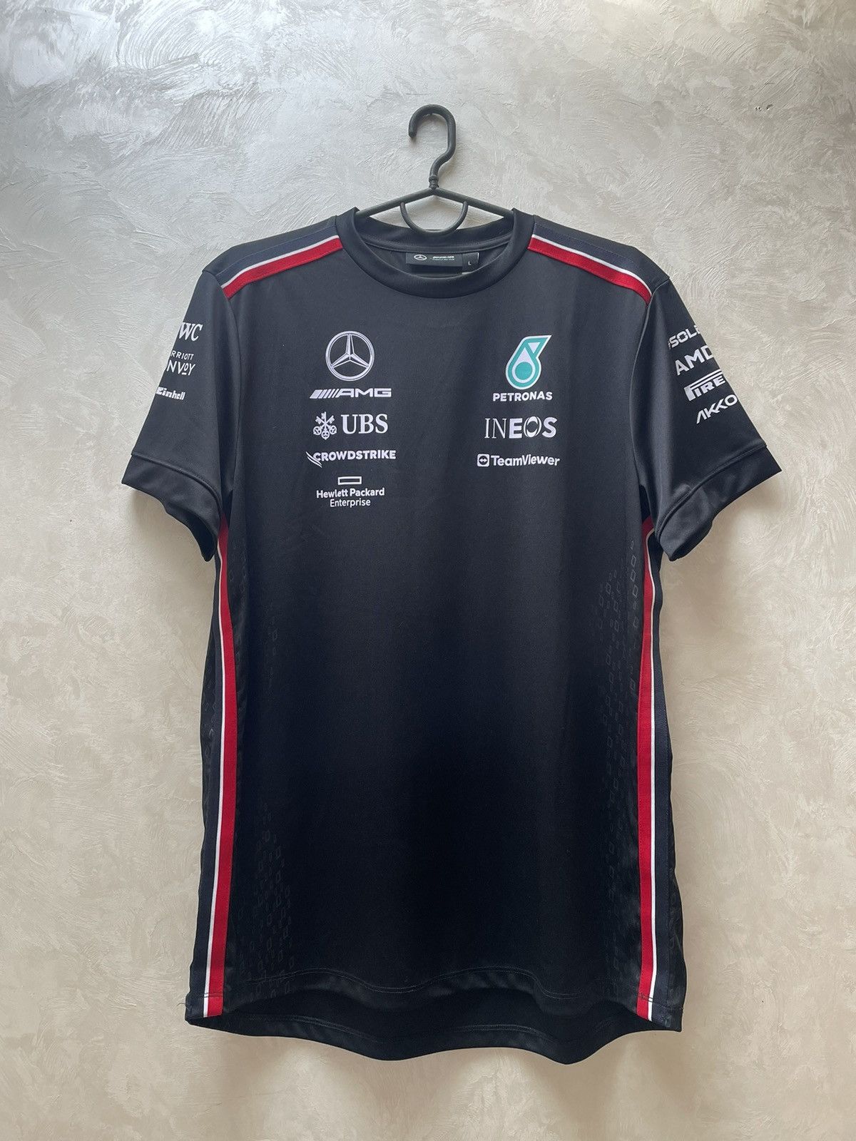 Formula 1 × Tommy Hilfiger Mercedes AMG Petronas F1 T Shirt Team Driver T-Shirt Size US L / EU 52-54 / 3 - 1 Thumbnail