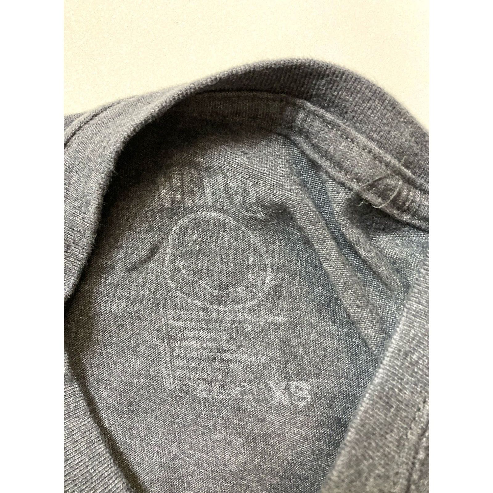 Logo 7 Nirvana Shirt Women XS Gray Short Sleeve Logo Graphic T-Shirt Music Band VINTAGE Size XS / US 0-2 / IT 36-38 - 4 Thumbnail