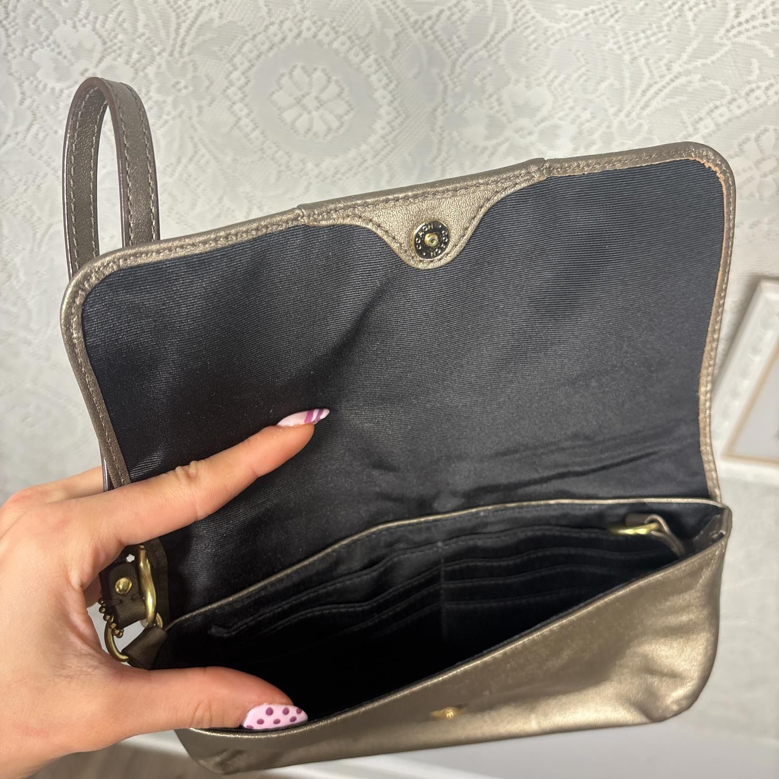 Coach vintage coach metallic wristlet Size ONE SIZE - 4 Thumbnail