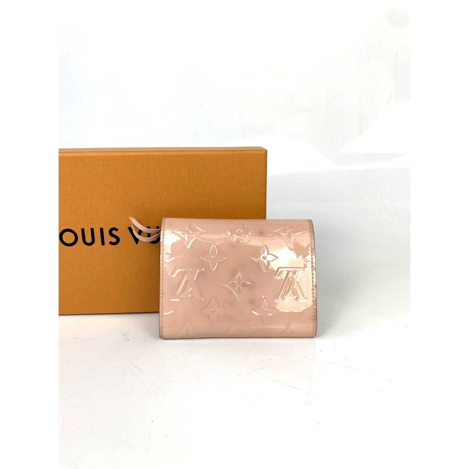 Louis Vuitton Louis Vuitton Rose Ballarine Victorine Vernis Wallet Size ONE SIZE - 3 Thumbnail