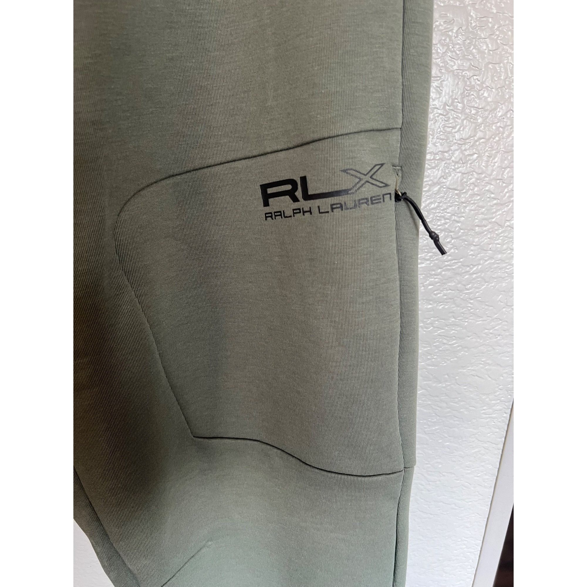 RLX Ralph Lauren RLX Ralph Lauren Black Label Water Resistant Jogger Pant NWT Size US 38 / EU 54 - 2 Thumbnail