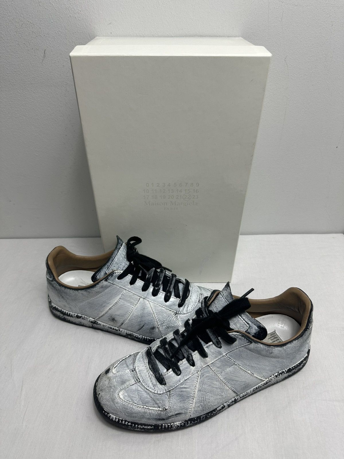 Maison Margiela maison margiela replica painted gats Size US 8.5 / EU 41-42 - 1 Thumbnail