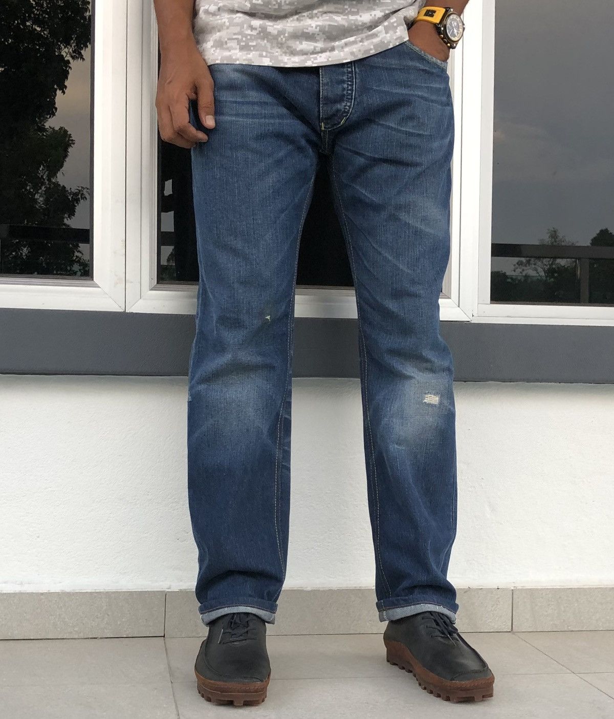 Hugo Boss Hugo Boss Straight Cut Denim Pants Size US 34 / EU 50 - 8 Thumbnail