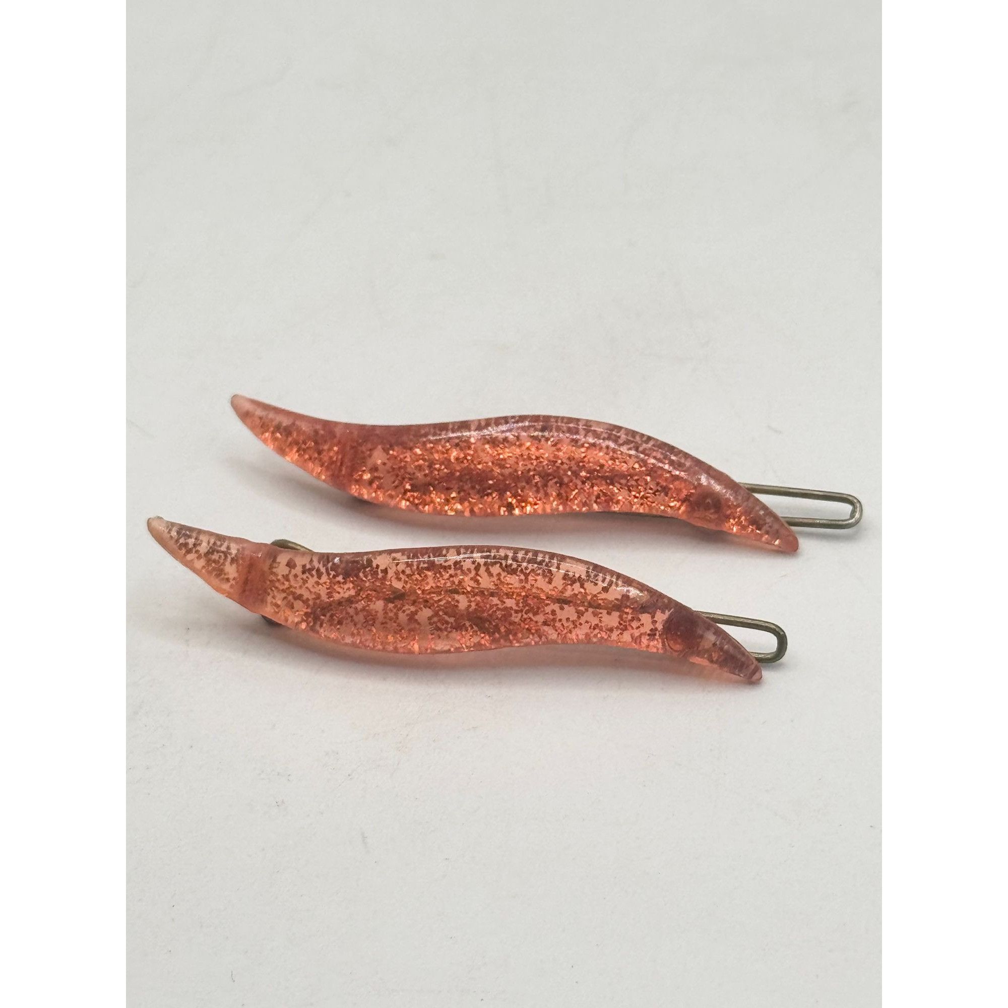 Vintage Vintage Lucite glitter hair clips barrettes set of two Size ONE SIZE - 1 Thumbnail