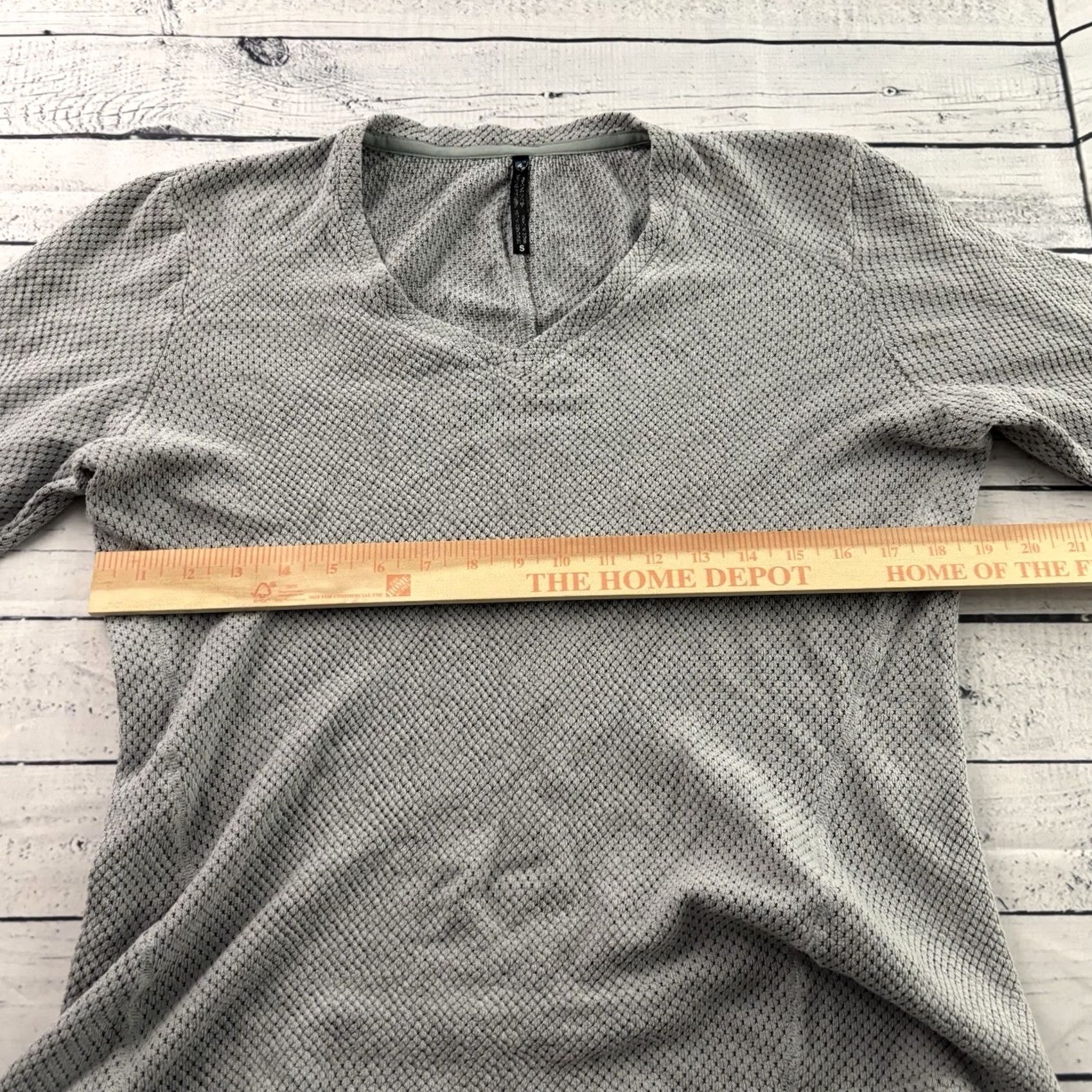 Vintage Kuhl Long Sleeve Pullover V Neck Lyrik Sweater Top Women's Small Gray Size S / US 4 / IT 40 - 4 Thumbnail