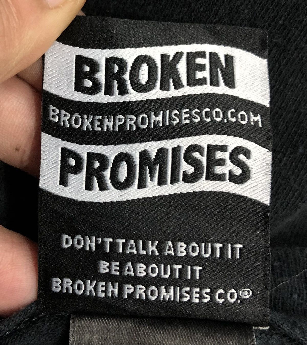 Broken Promises Co. Vintage Broken Promises APATHY T-Shirt Size US M / EU 48-50 / 2 - 10 Thumbnail