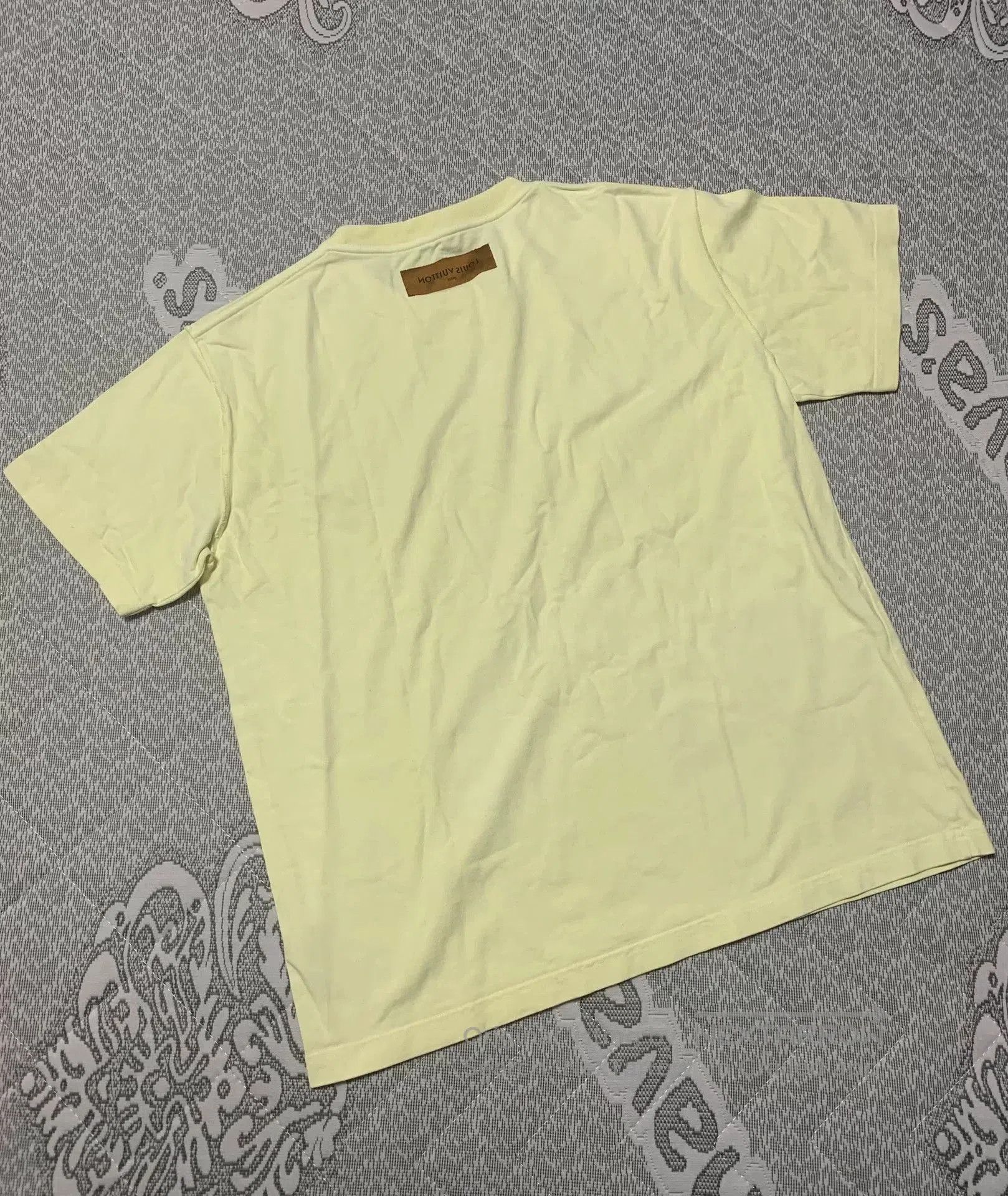 Louis Vuitton Louis Vuitton Logo Short Sleeve T. Size US L / EU 52-54 / 3 - 2 Thumbnail