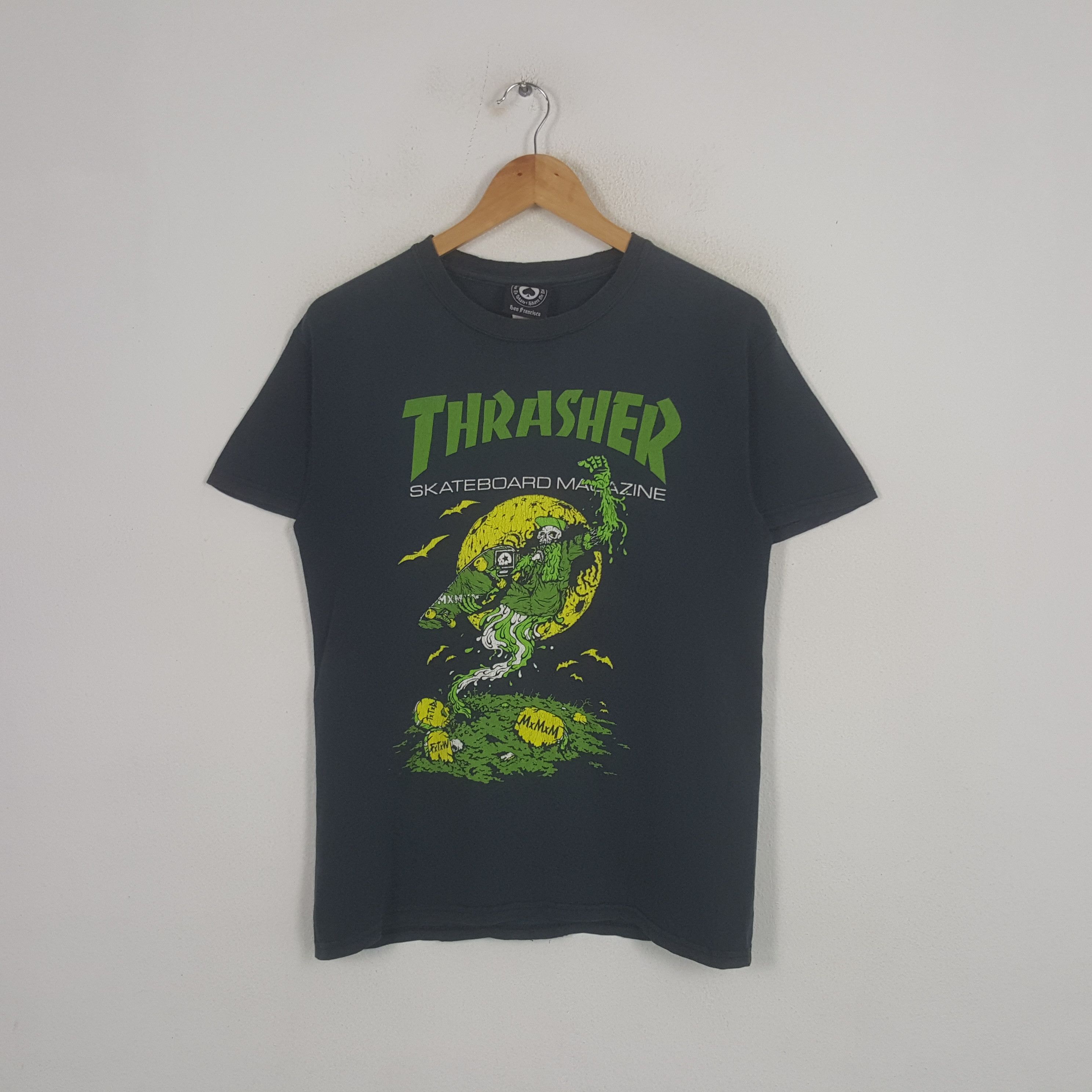 Vintage Thrasher Skateboard Style Skull Tshirt
