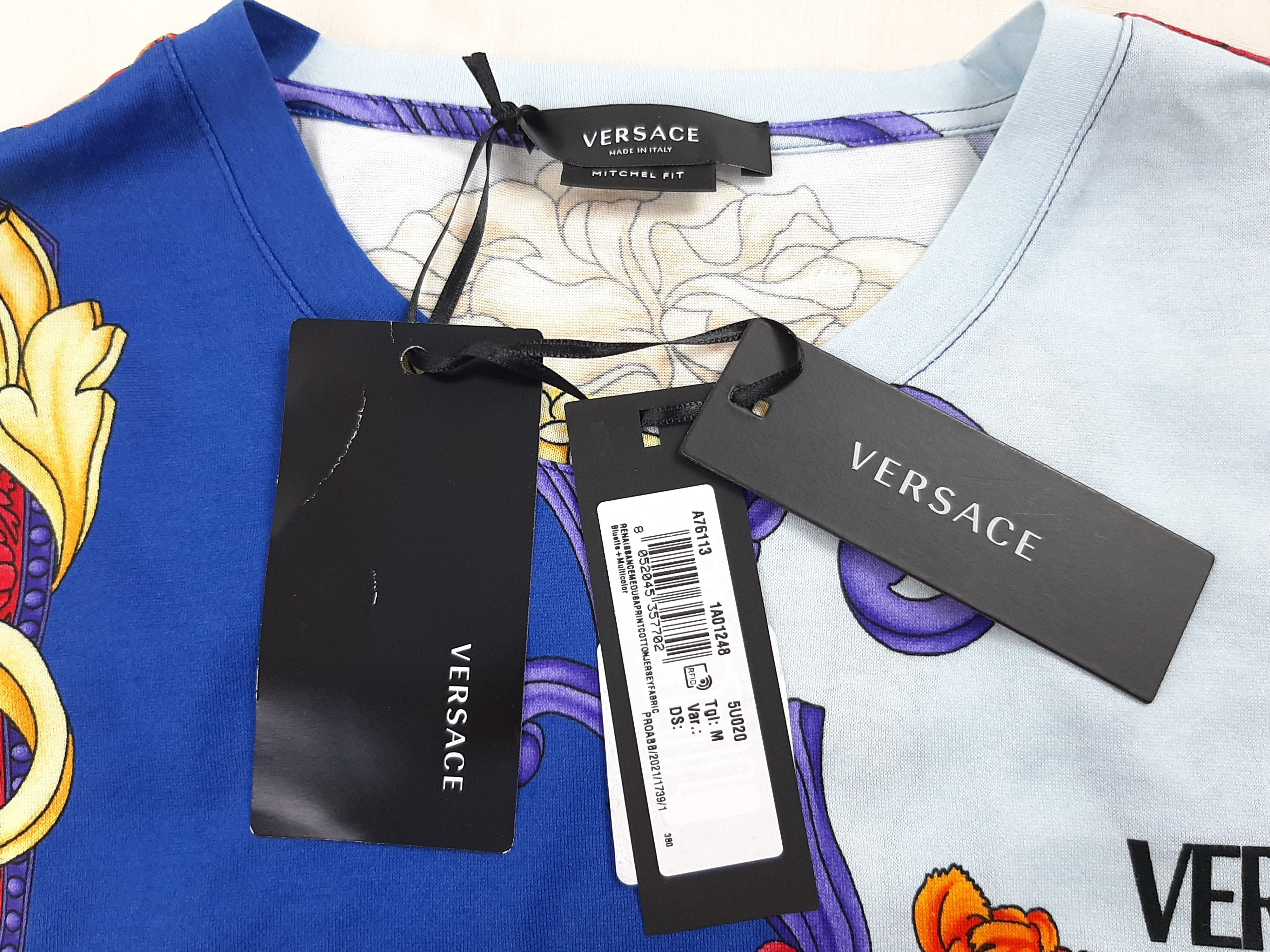 Versace Versace Renaissance Medusa Print T-Shirt Men's Size M Size US M / EU 48-50 / 2 - 6 Thumbnail