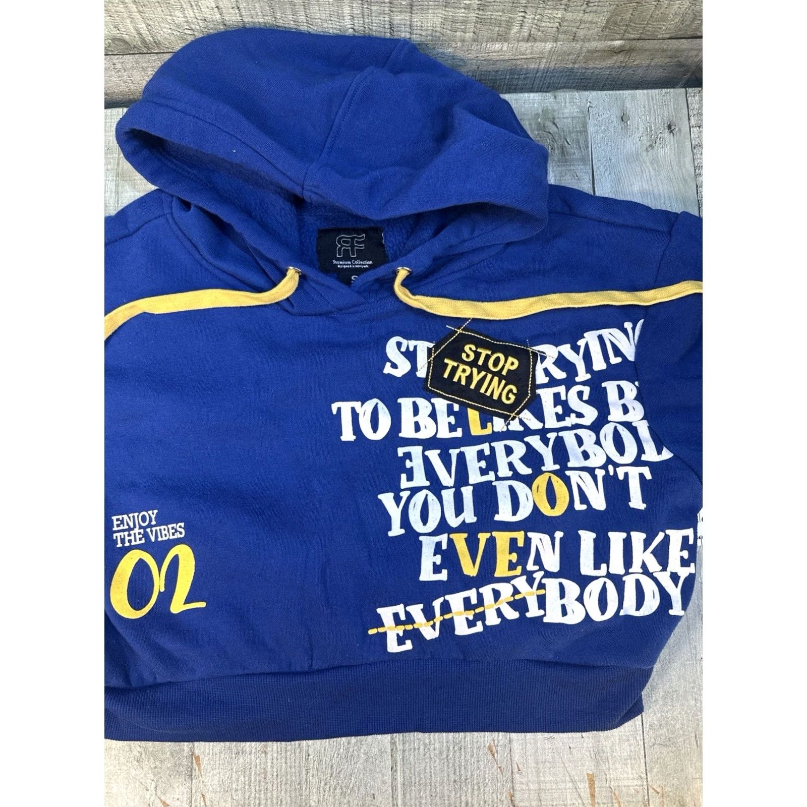 Vintage RF Womens Cropped Hoodie Blue Yellow Graphic Pullover Streetwear Size S Size S / US 4 / IT 40 - 2 Thumbnail