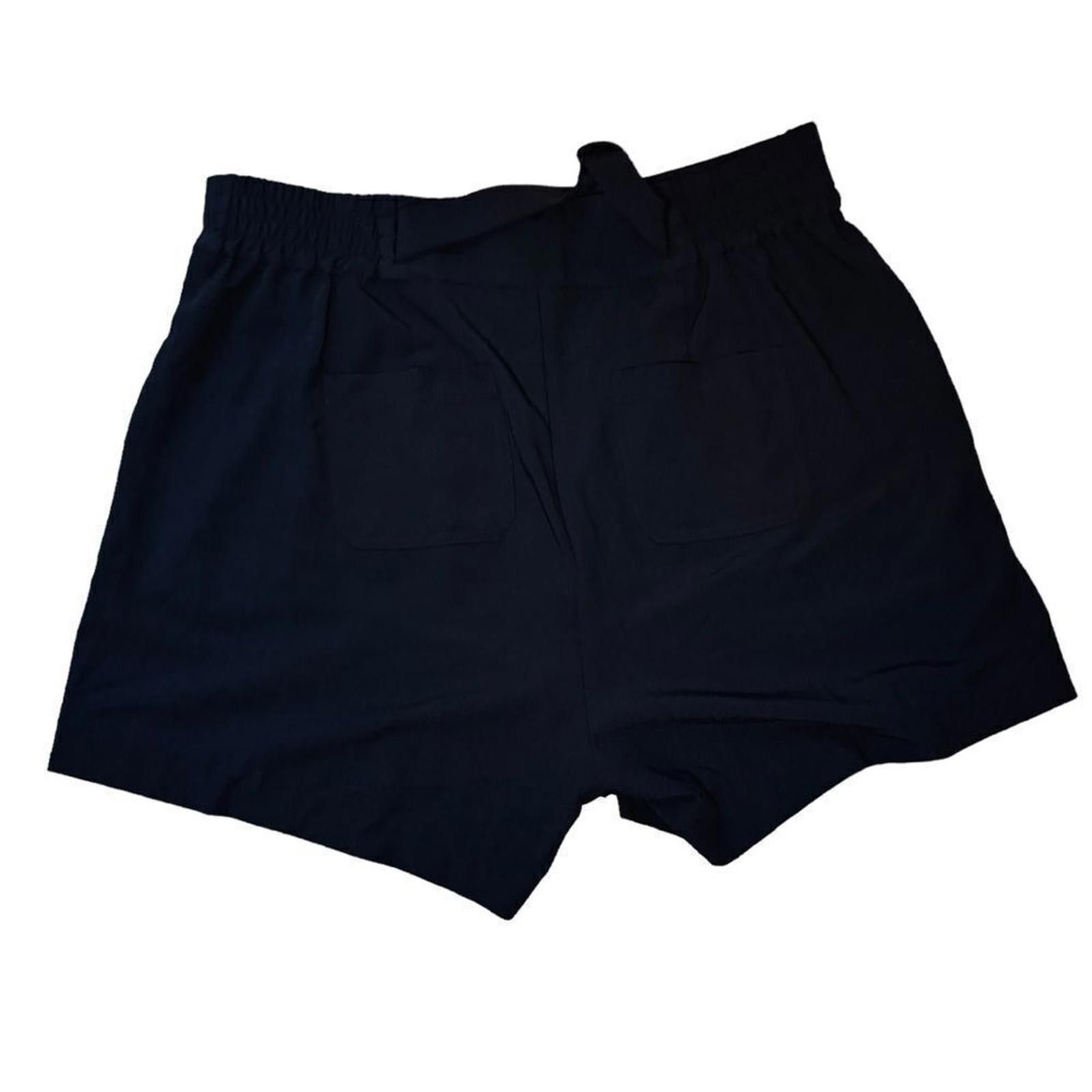 Designer NEW. Torrid Plus Size Wide Leg Studio Crepe Short. Size 16. Size 38" / US 16 / IT 52 - 8 Thumbnail