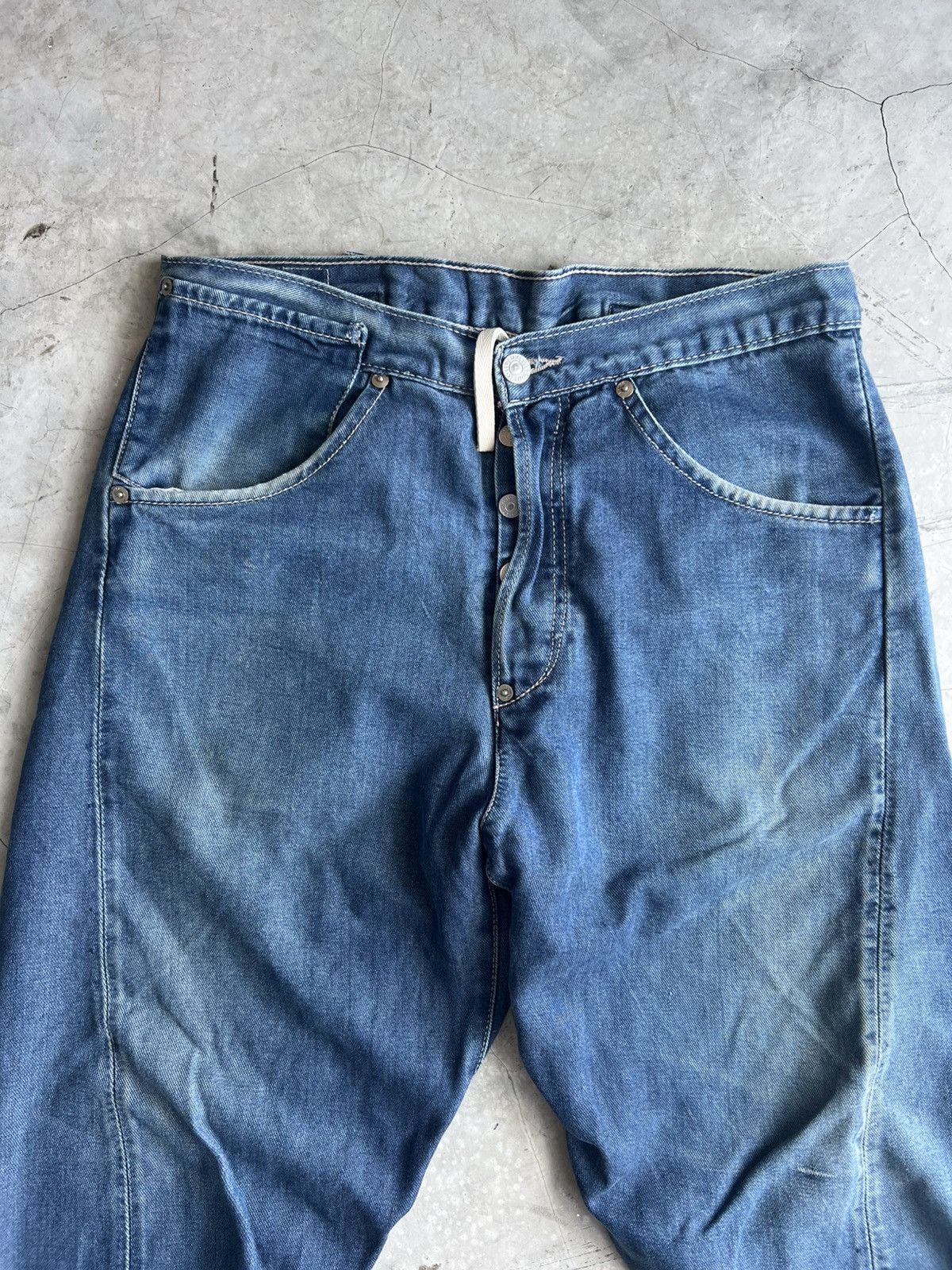 Levi's Levis Engineered Twisted Jeans Buckle Back Actual 32x33 Size US 32 / EU 48 - 3 Thumbnail